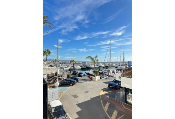 Apartment - Resale - Marbella - Puerto Banús