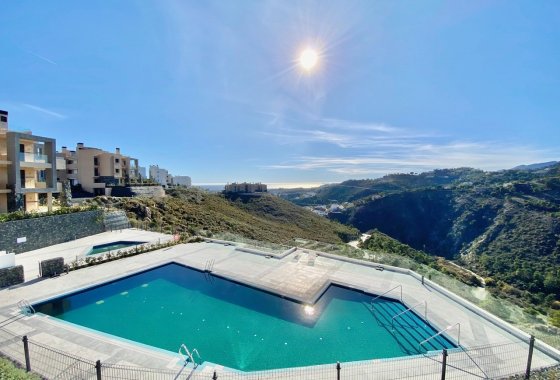 Apartment - Wiederverkauf - Benahavis - La Quinta