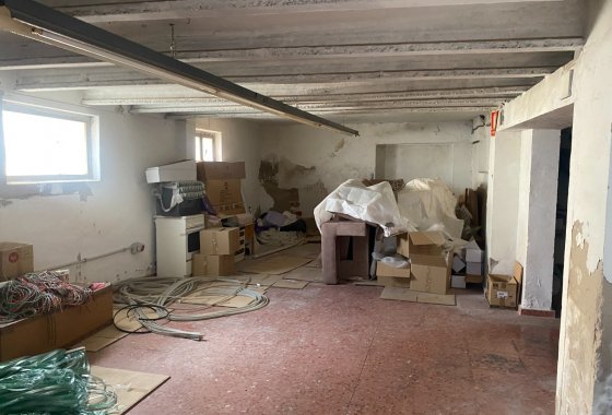 Commercial - Resale - Sax - Sax