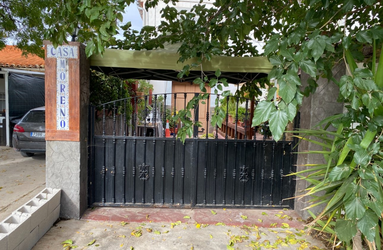 Country House - Resale - Sax - Sax