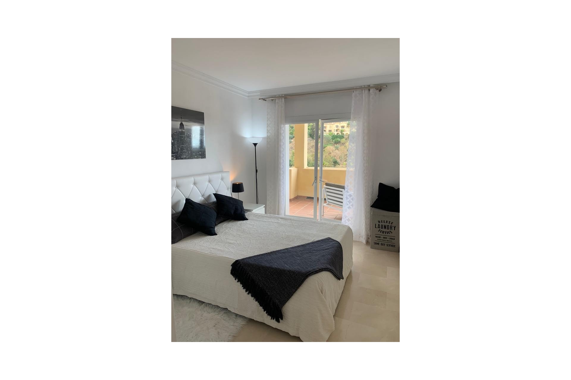 Resale - Apartment - Benahavis - La Quinta