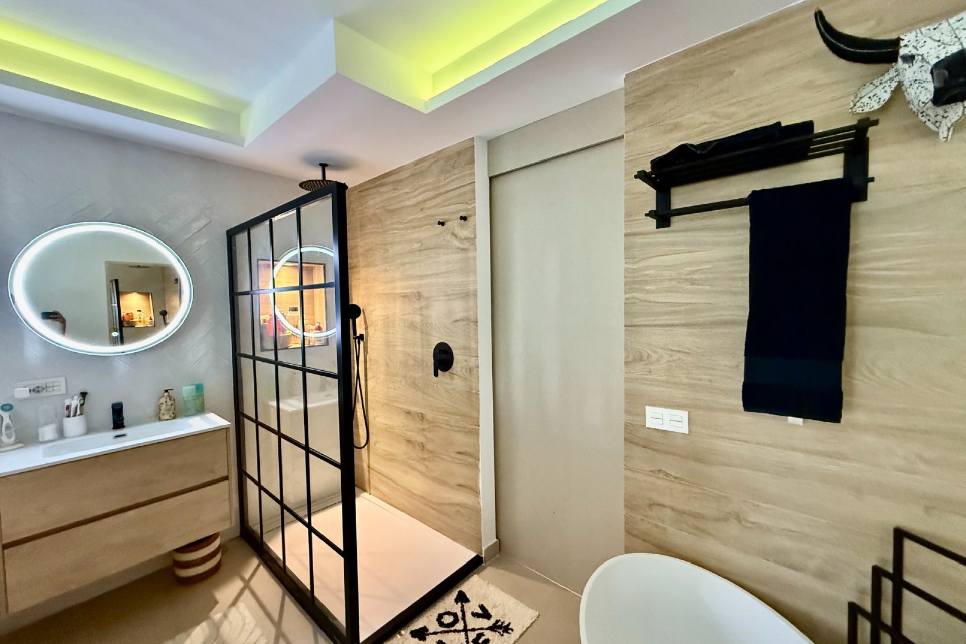 Resale - Apartment - Benahavis - La Quinta