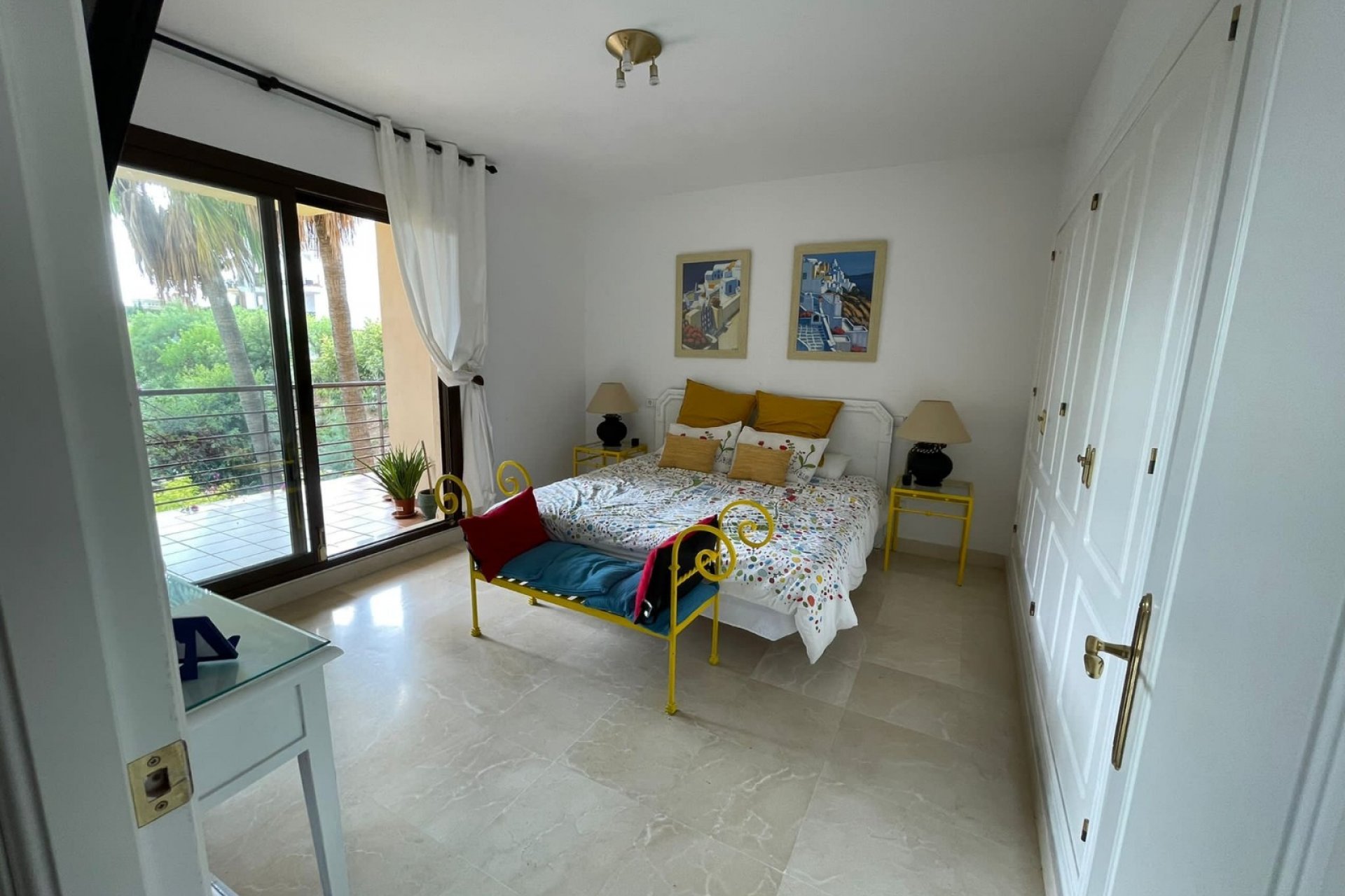 Resale - Apartment - Benahavis - Los Arqueros