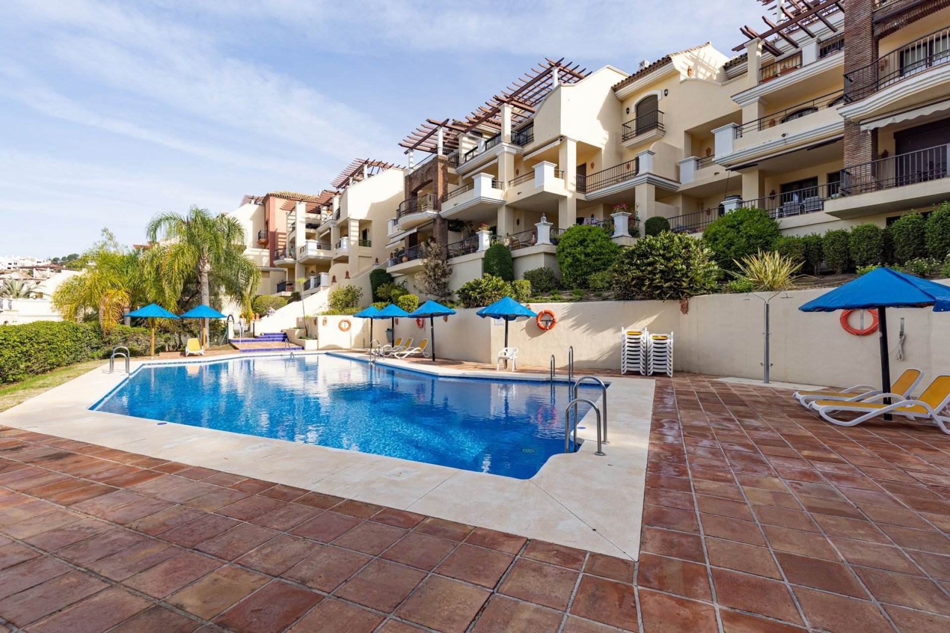 Resale - Apartment - Benahavis - Los Arqueros