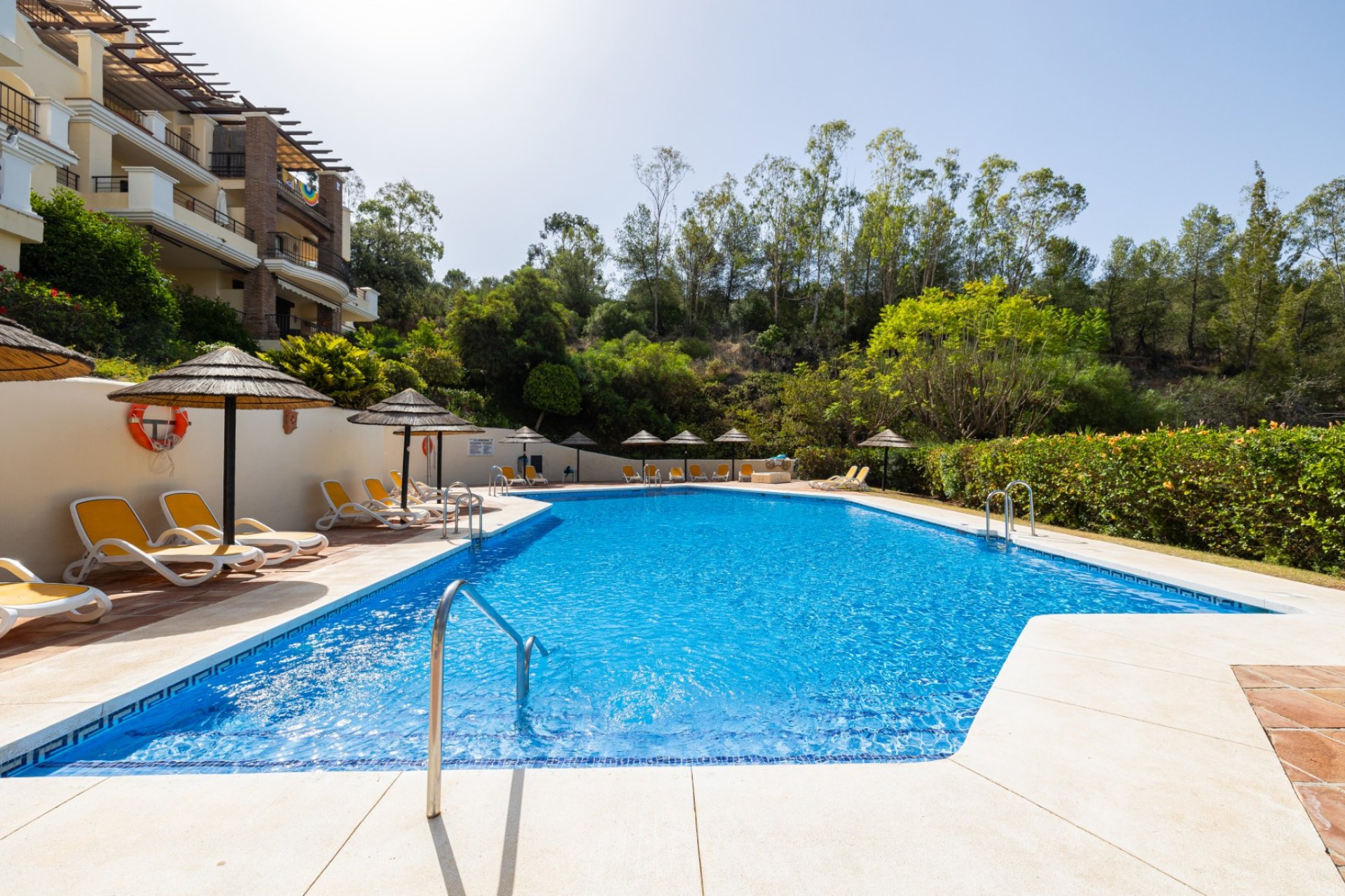 Resale - Apartment - Benahavis - Los Arqueros