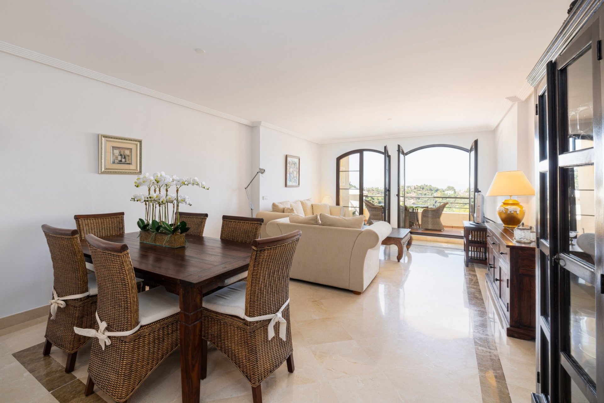 Resale - Apartment - Benahavis - Los Arqueros