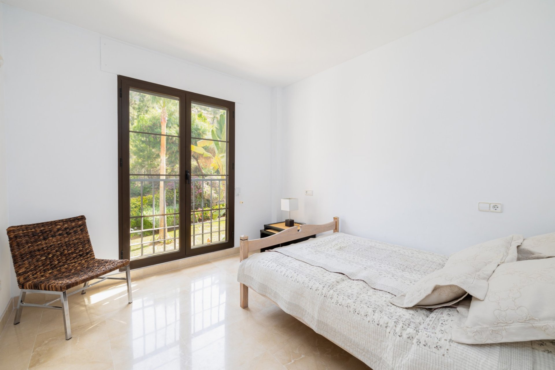 Resale - Apartment - Benahavis - Los Arqueros