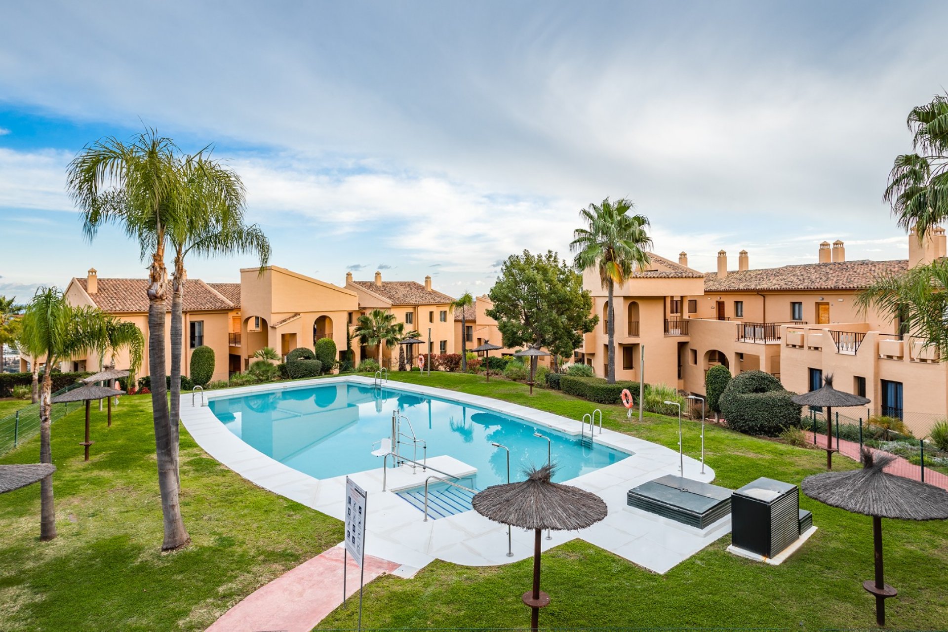 Resale - Apartment - Benahavis