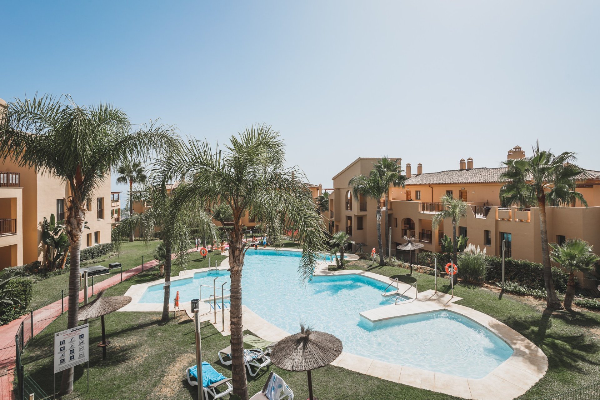 Resale - Apartment - Benahavis