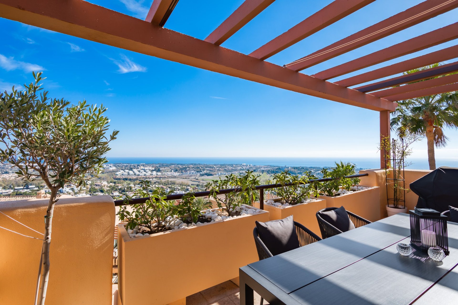 Resale - Apartment - Benahavis