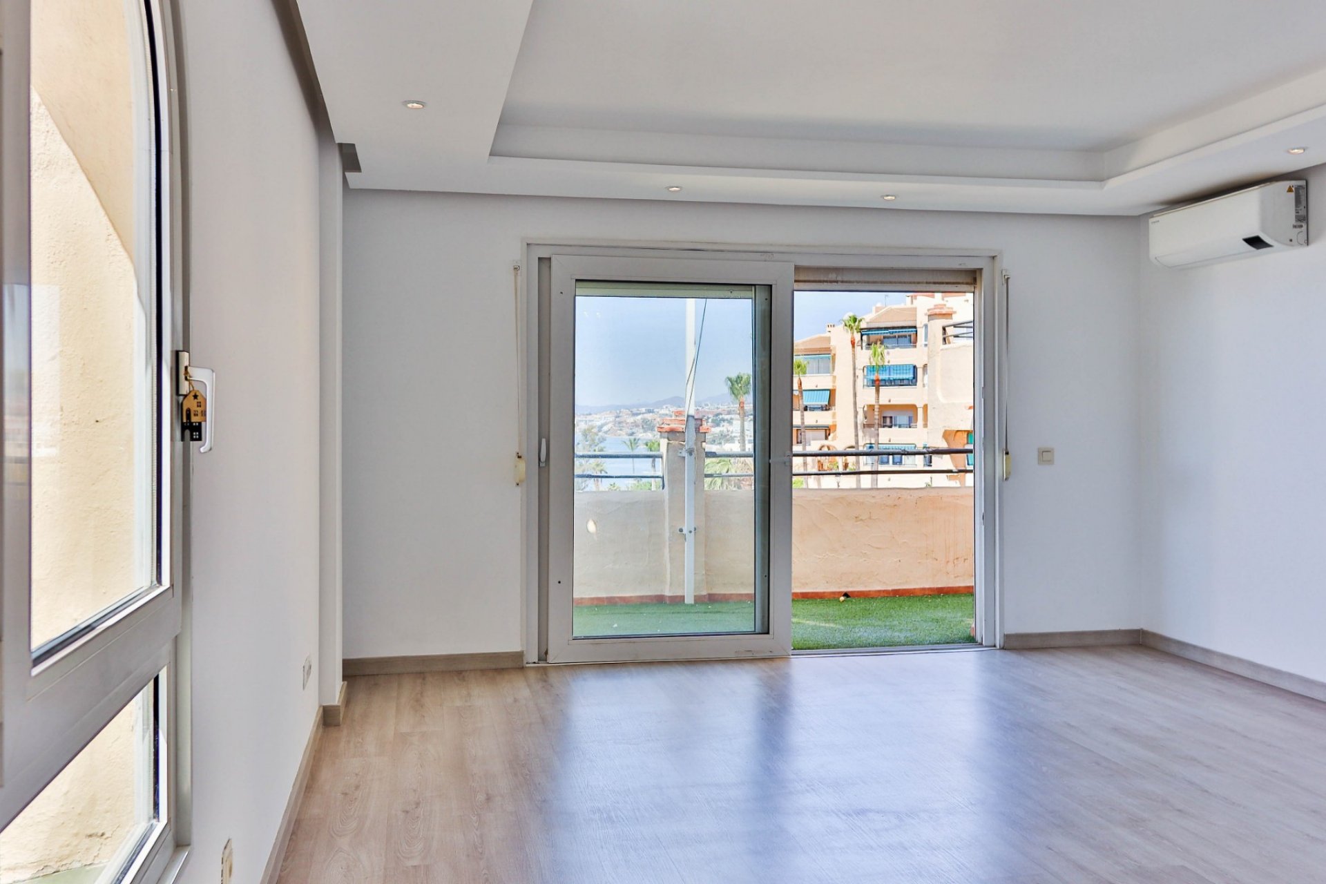 Resale - Apartment - Benalmadena