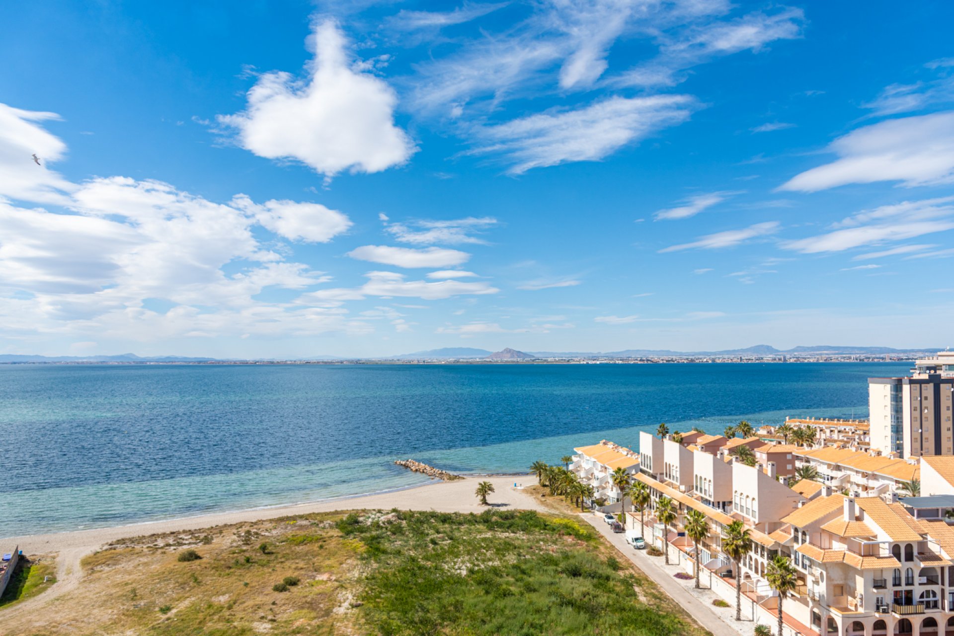 Resale - Apartment - La Manga del Mar Menor