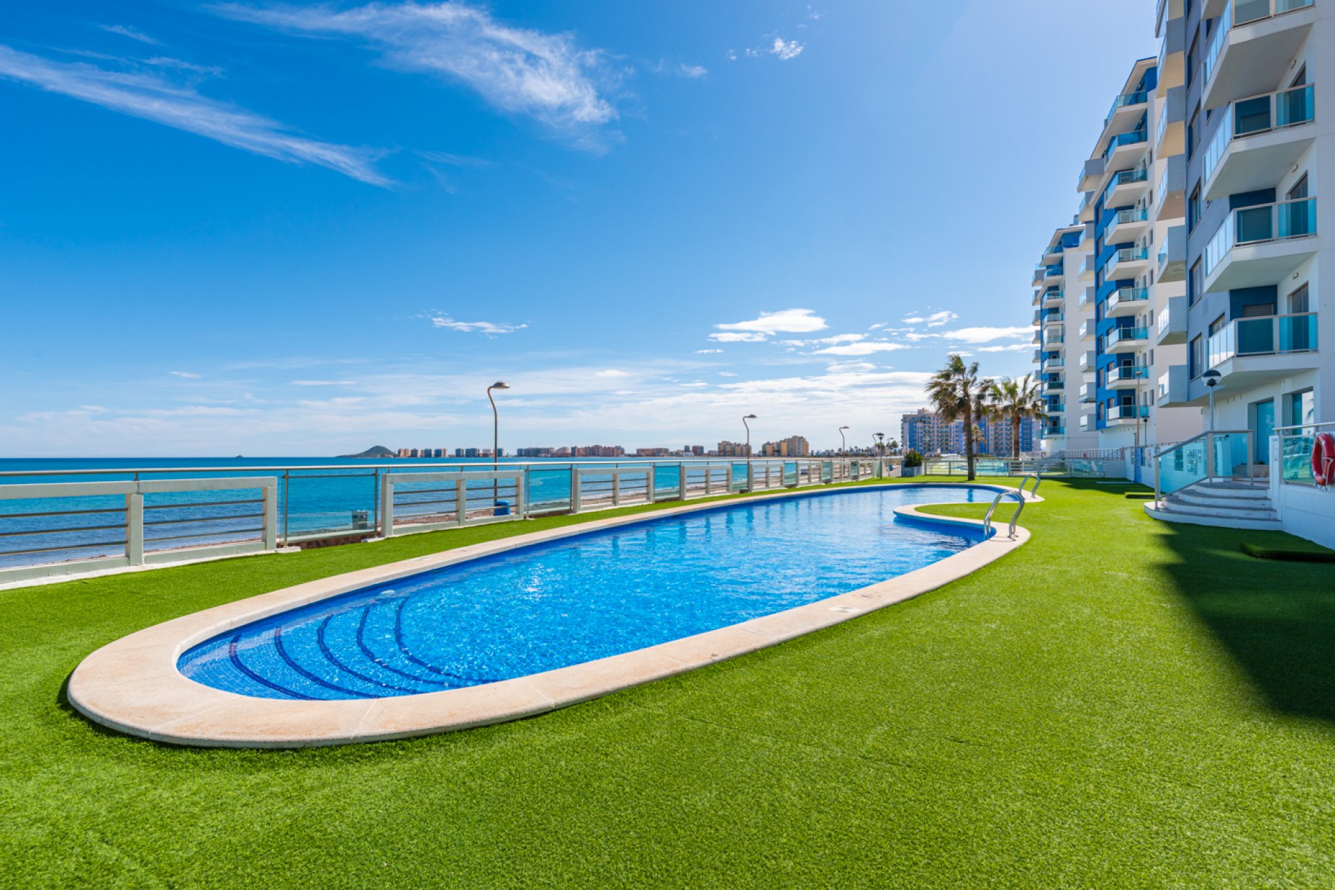 Resale - Apartment - La Manga del Mar Menor