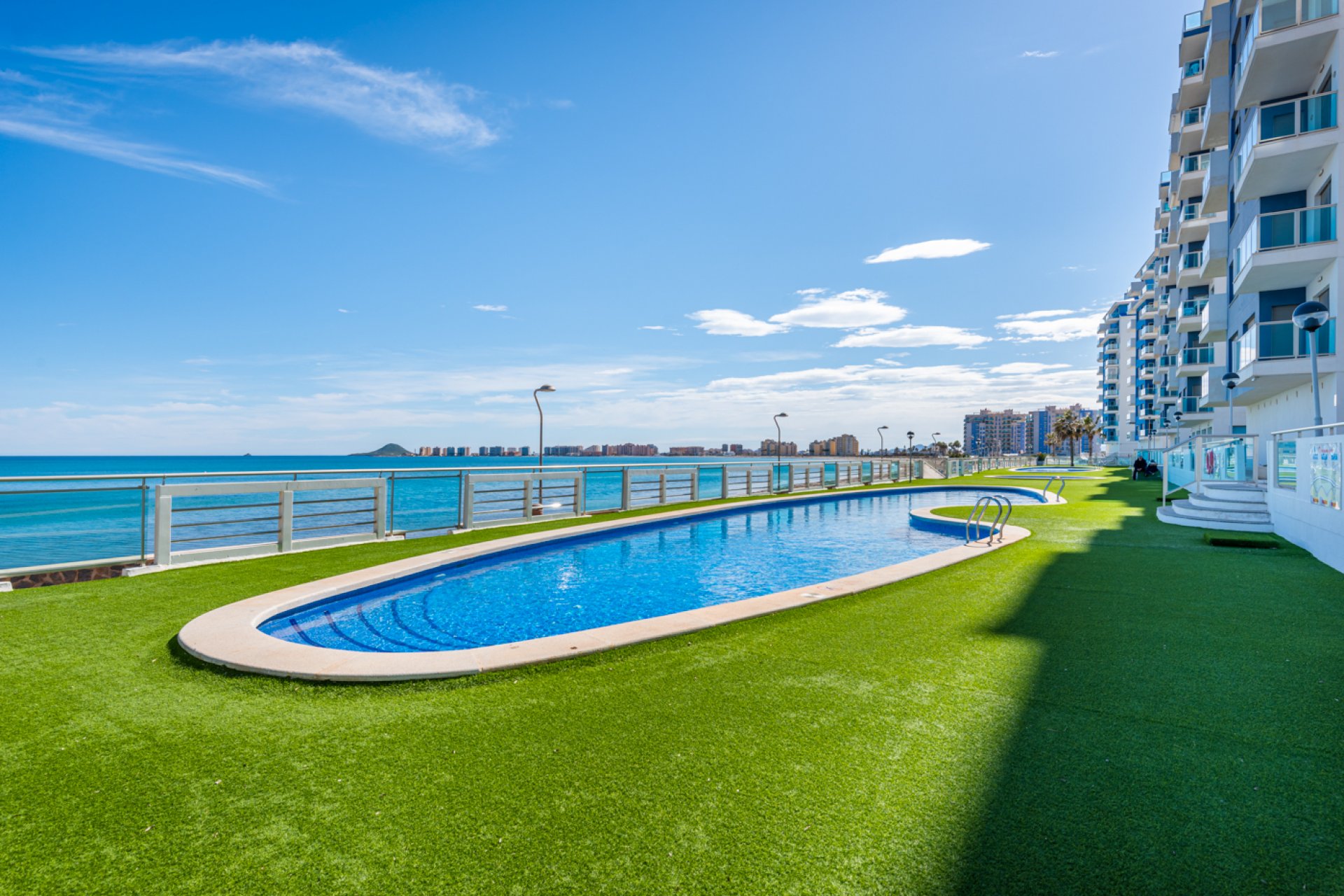 Resale - Apartment - La Manga del Mar Menor