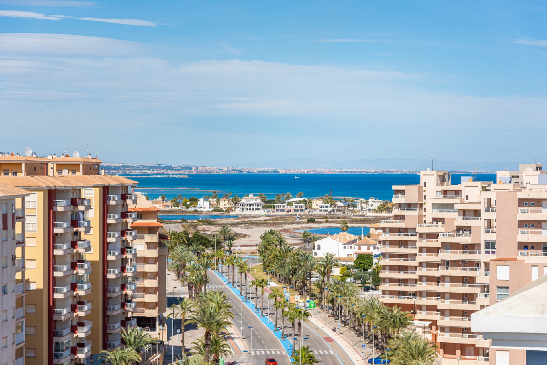 Resale - Apartment - La Manga del Mar Menor