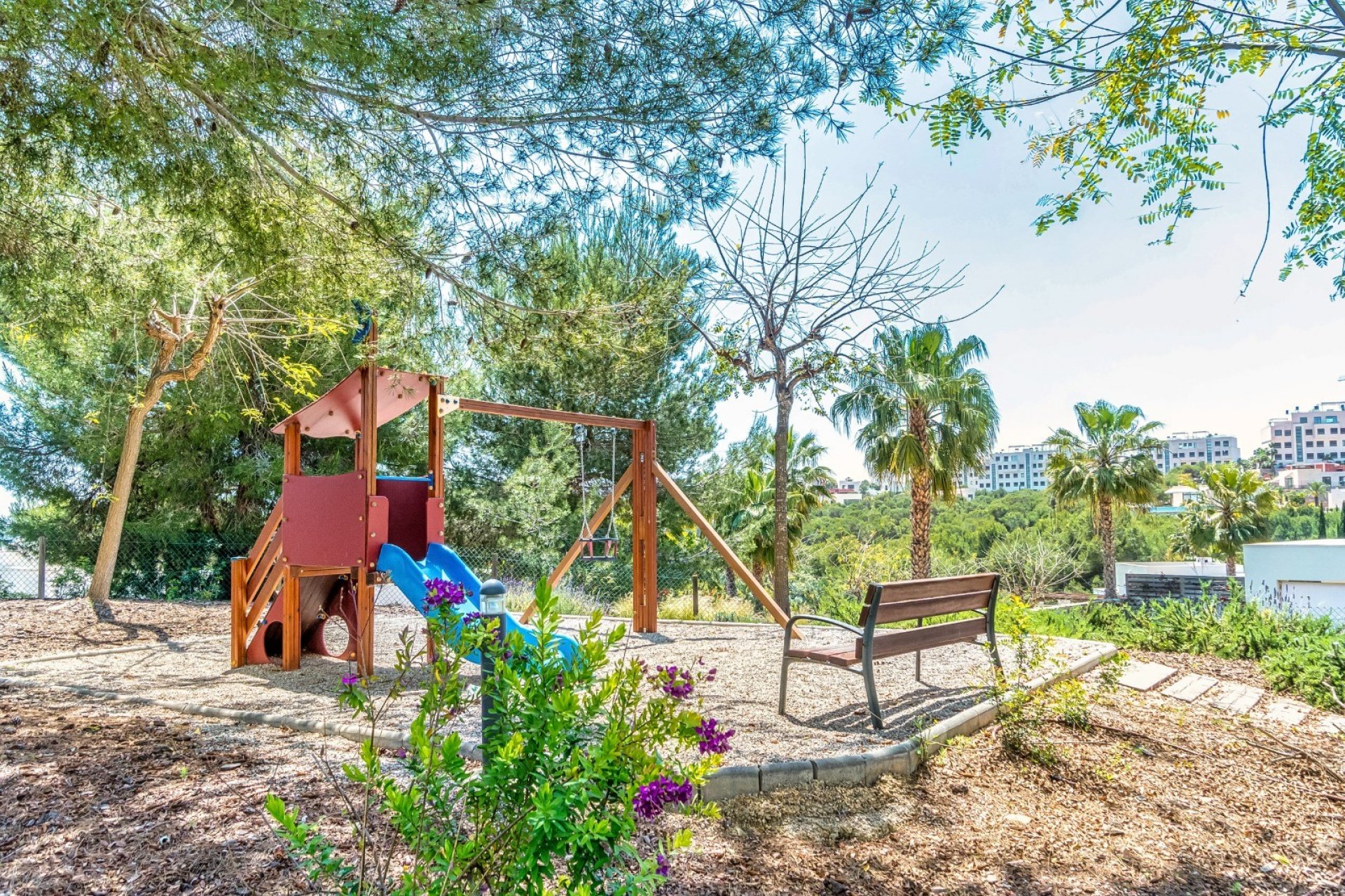 Resale - Apartment - Las Colinas Golf Resort