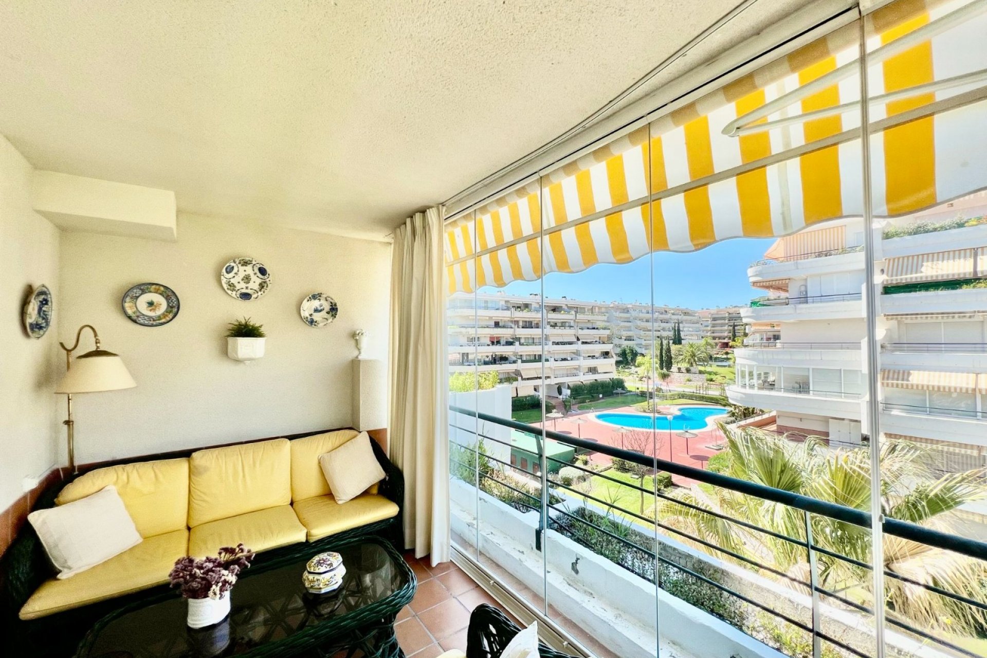 Resale - Apartment - Marbella - Guadalmina Alta