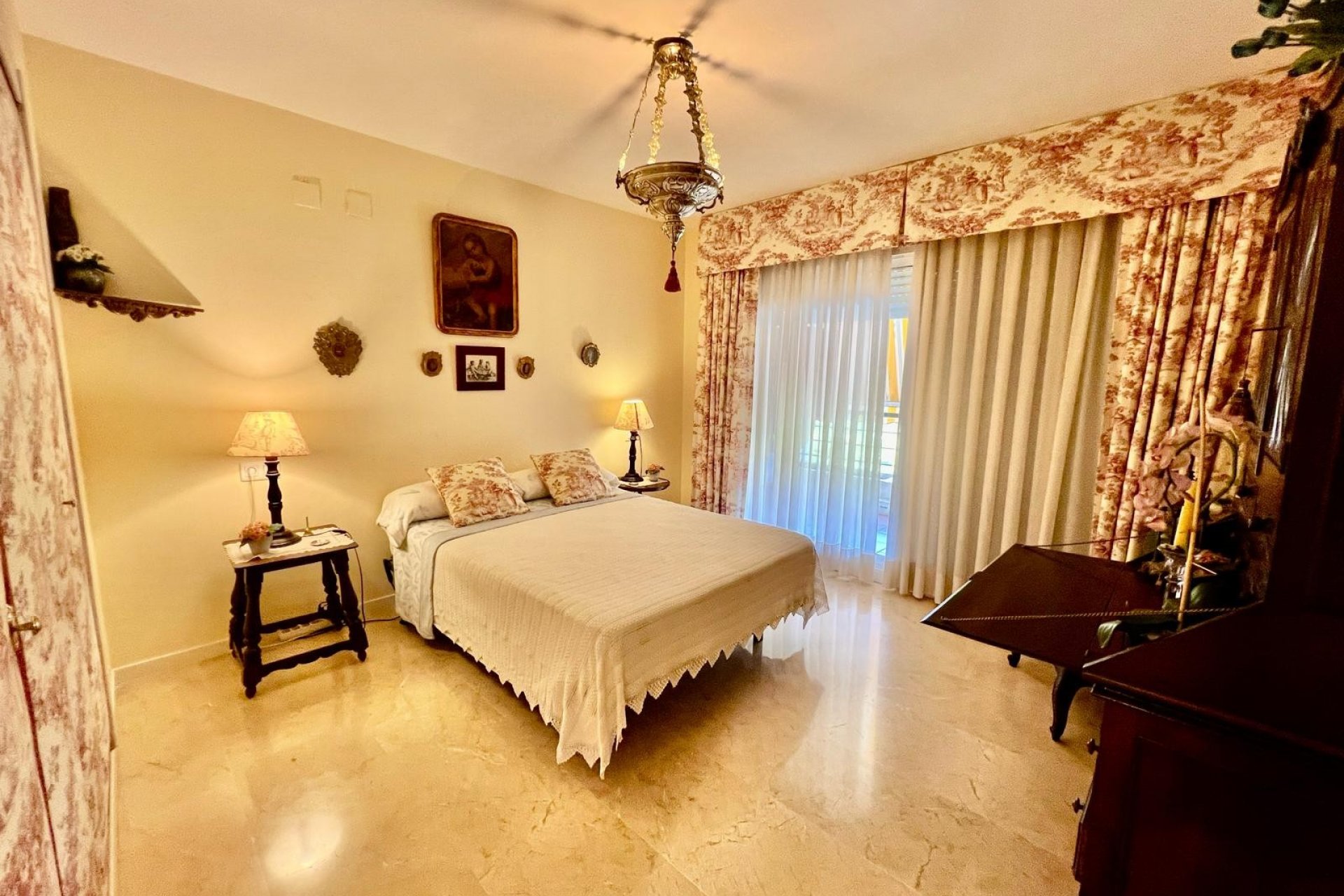 Resale - Apartment - Marbella - Guadalmina Alta