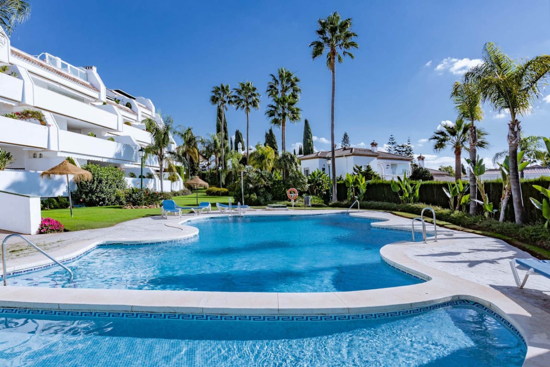 Resale - Apartment - Marbella - Los Monteros