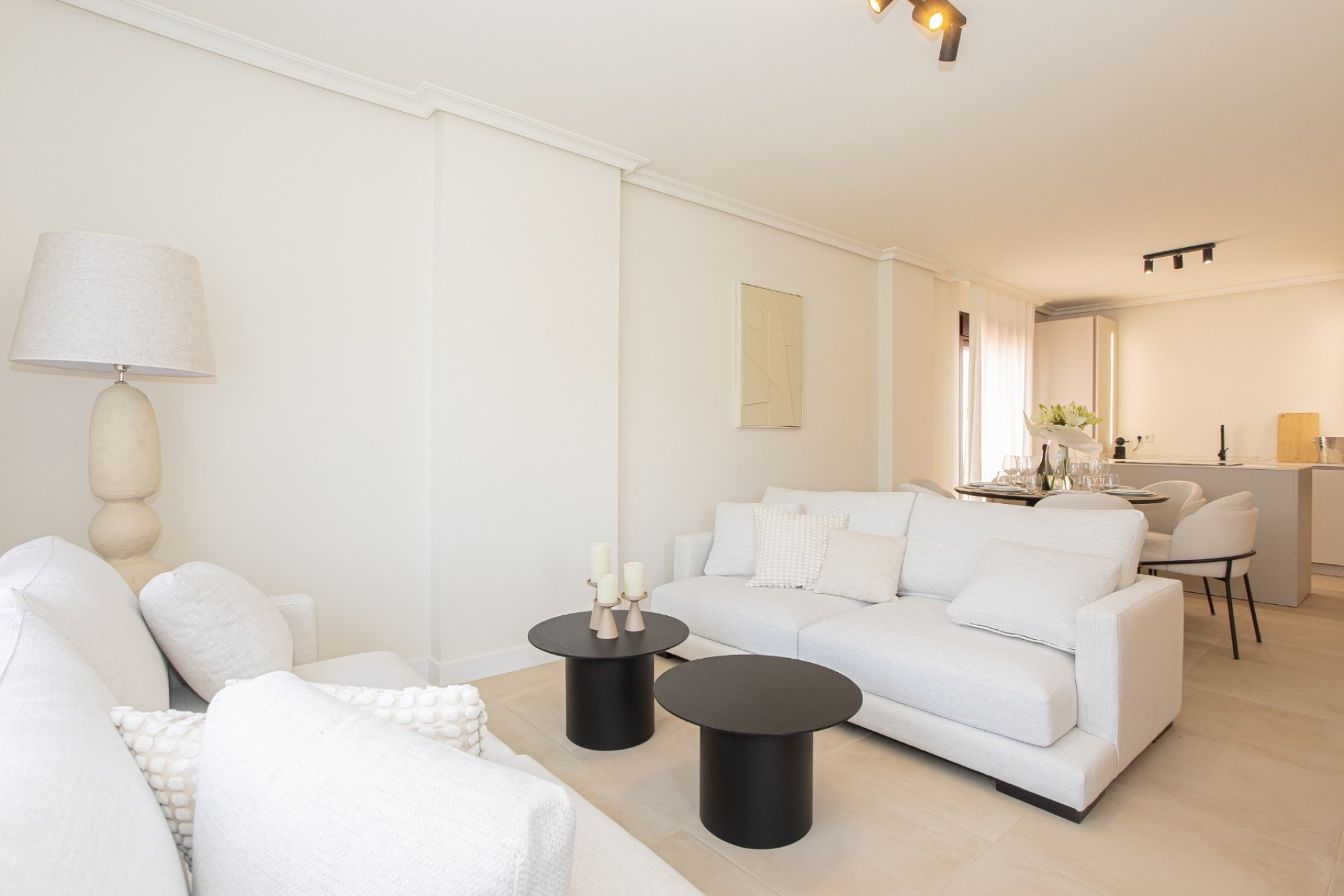 Resale - Apartment - Marbella - Nueva Andalucía