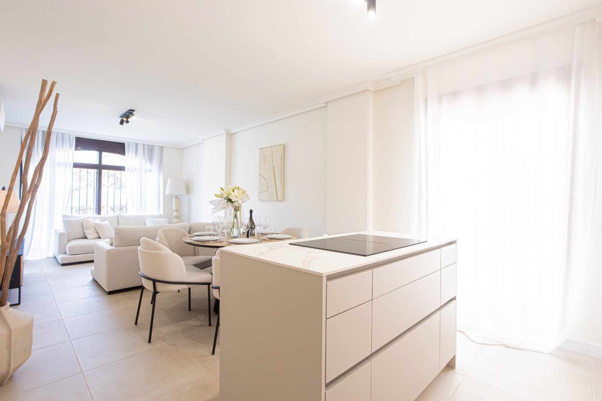 Resale - Apartment - Marbella - Nueva Andalucía