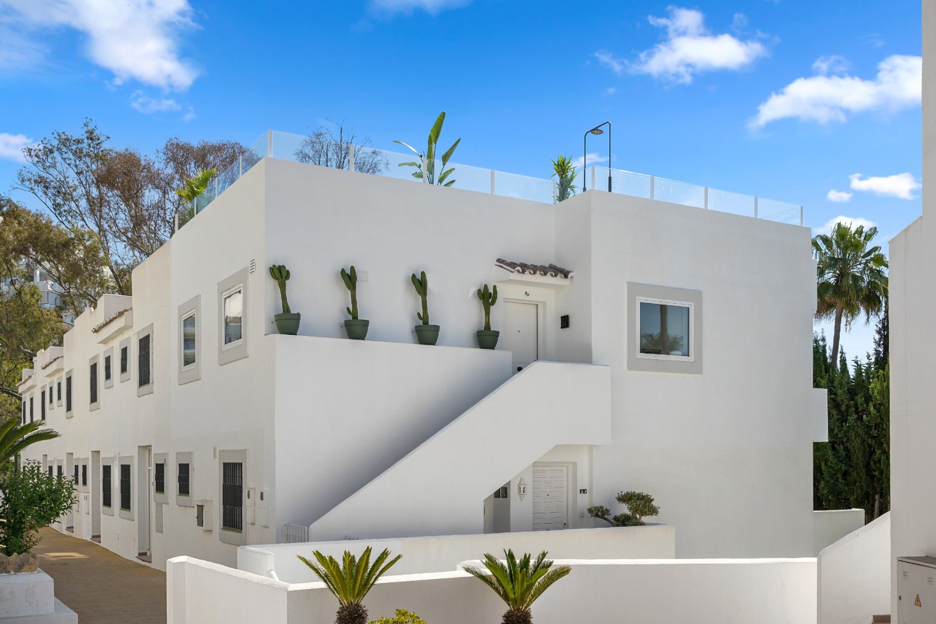 Resale - Apartment - Marbella - Nueva Andalucía