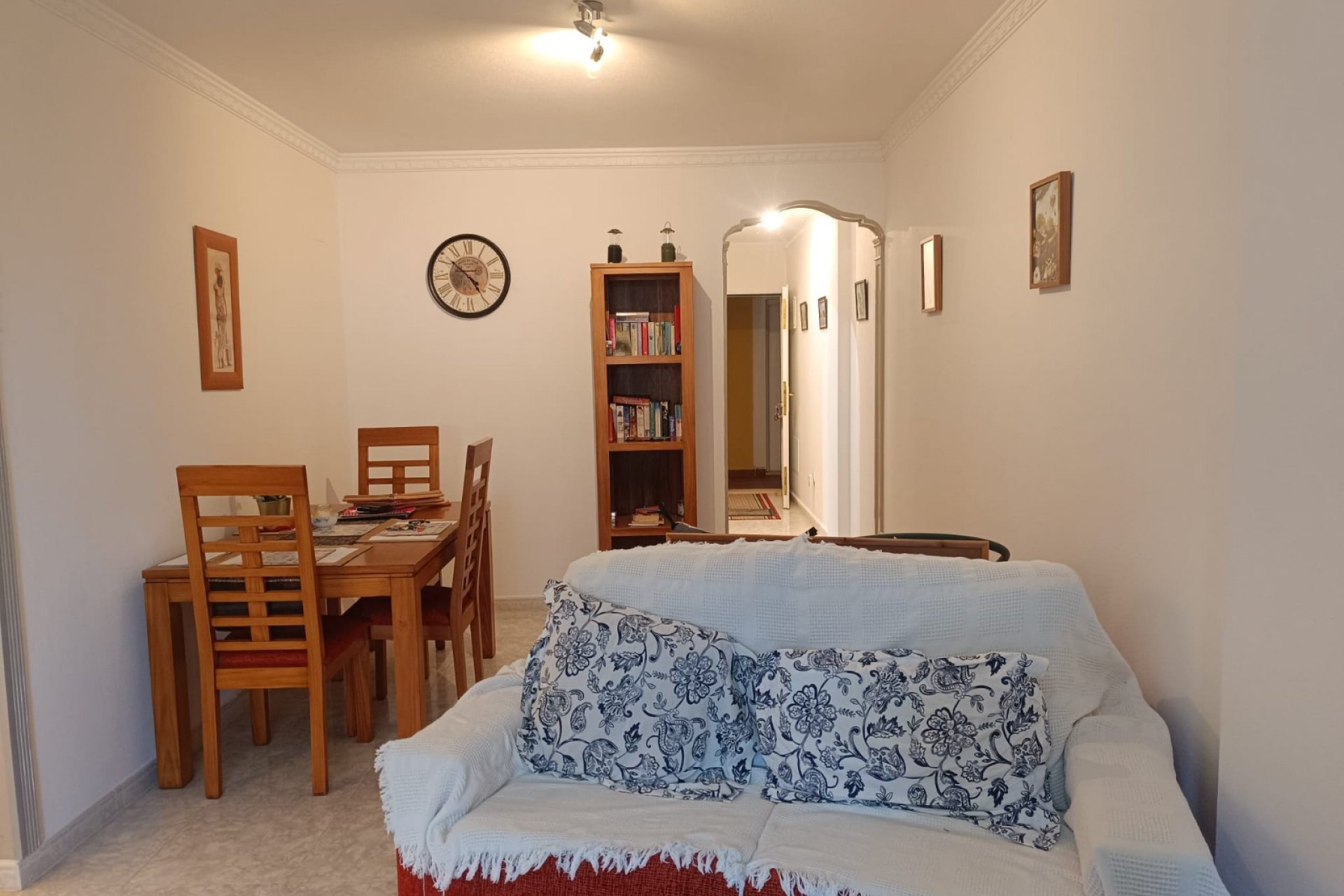 Resale - Apartment - Rafal