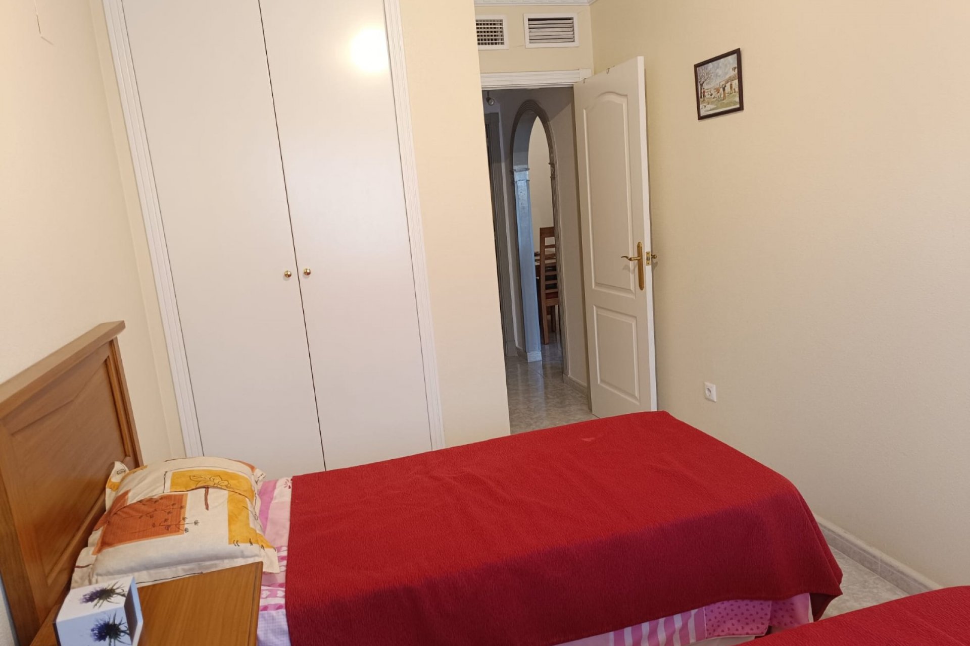 Resale - Apartment - Rafal