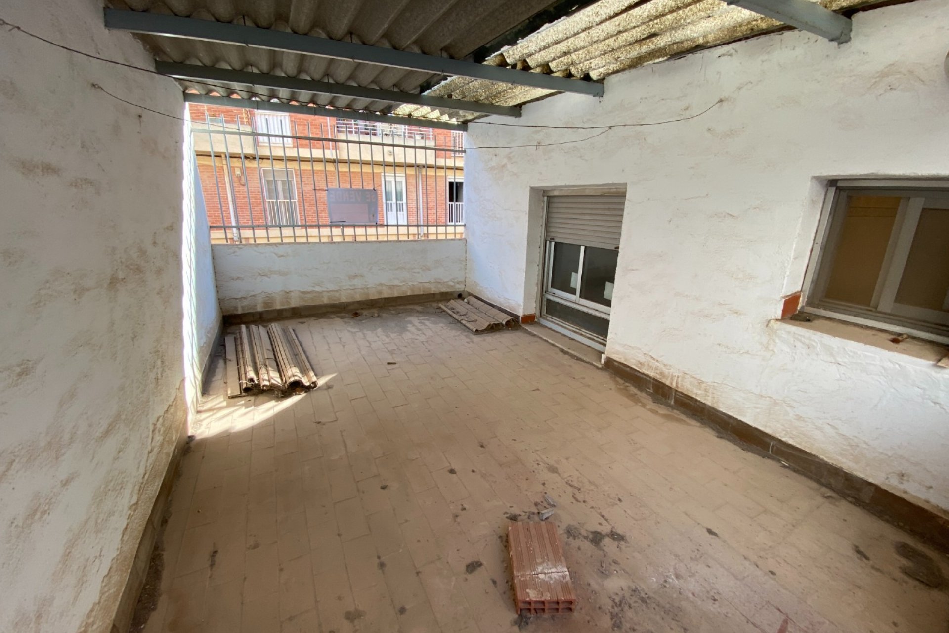 Resale - Apartment - Sax