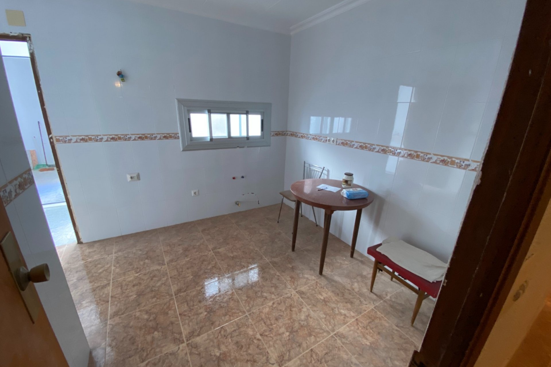 Resale - Apartment - Sax