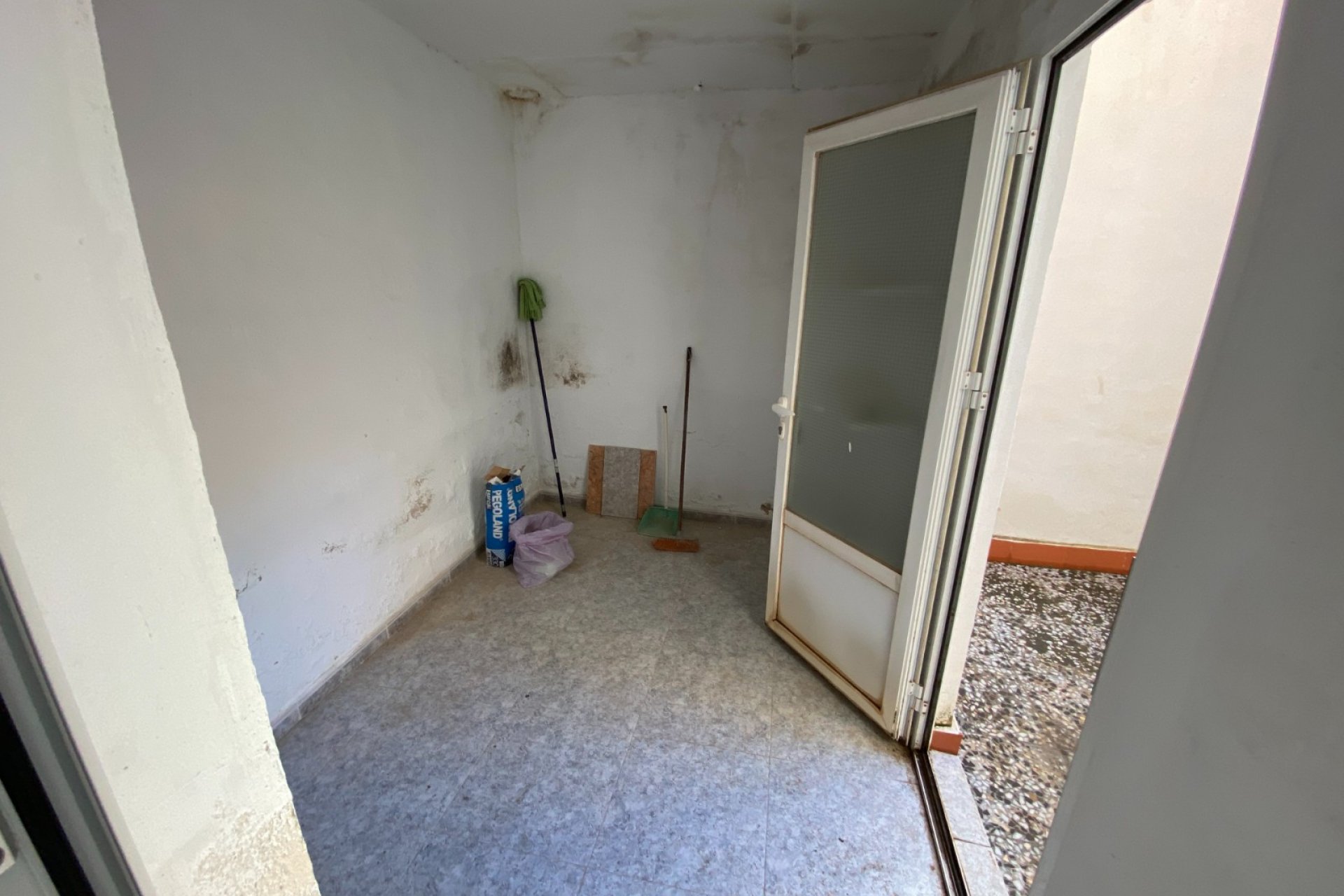 Resale - Apartment - Sax