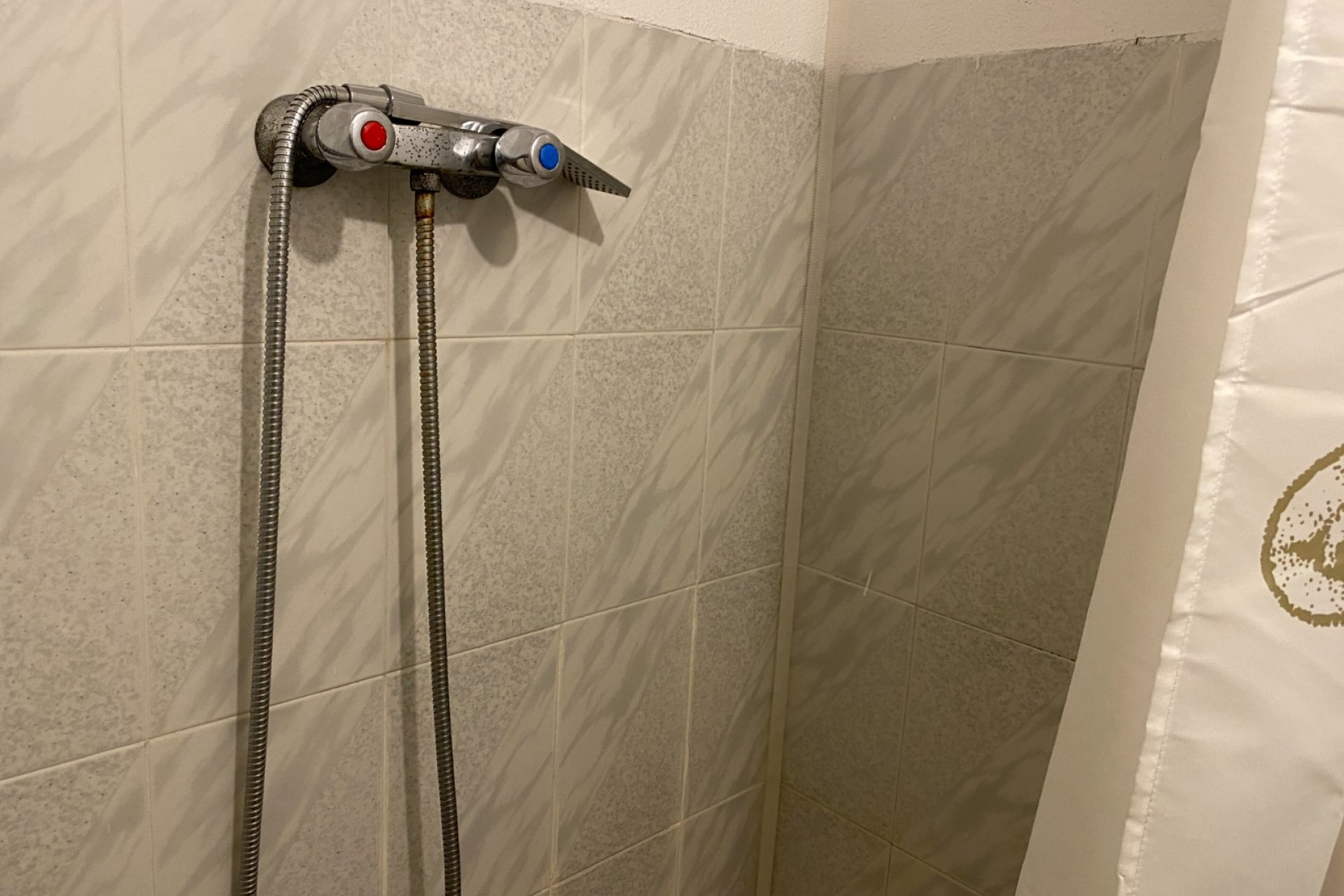 Resale - Apartment - Sax