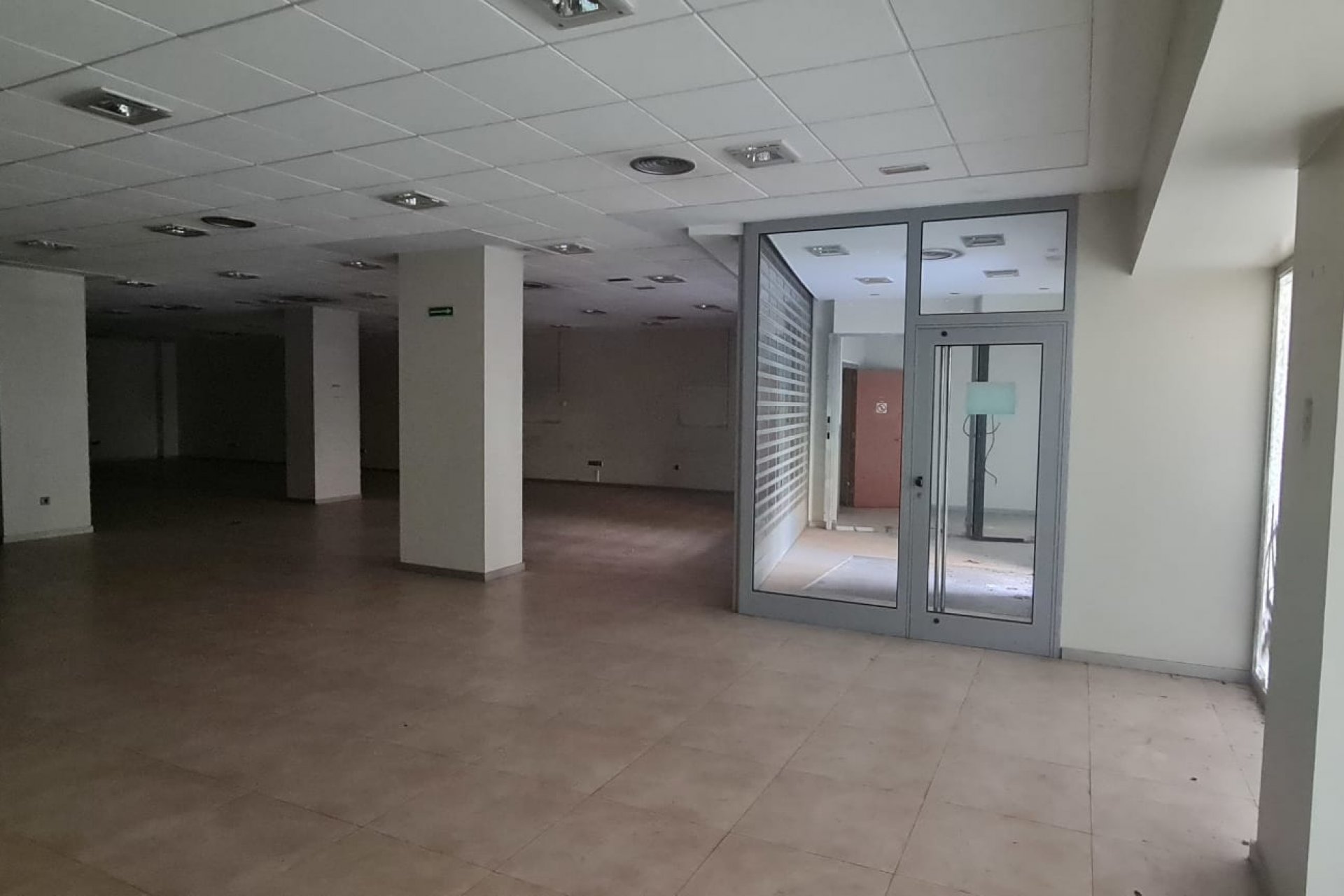 Resale - Commercial - Alicante - Luceros