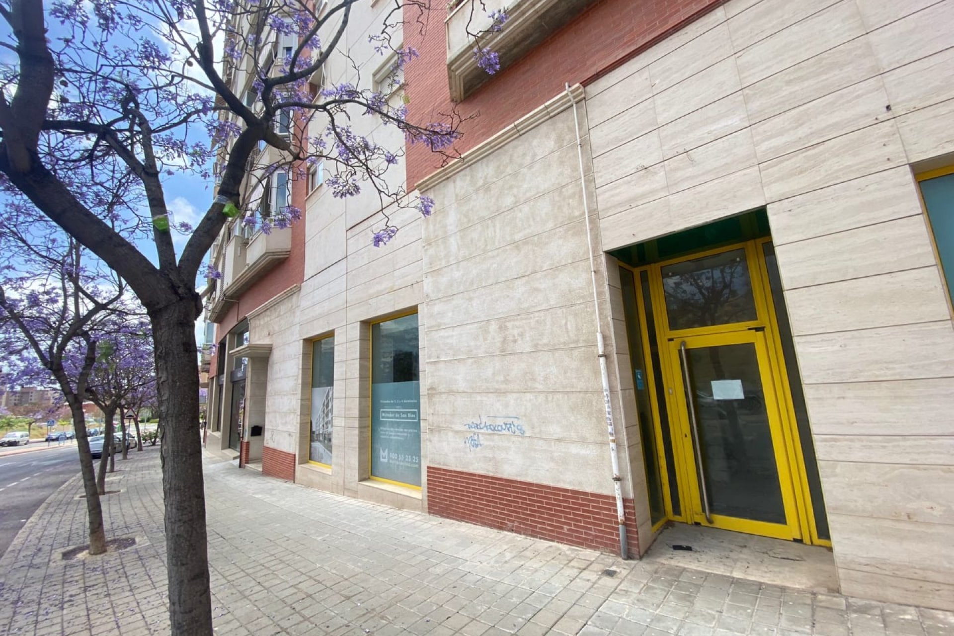 Resale - Commercial - Alicante - San Agustin