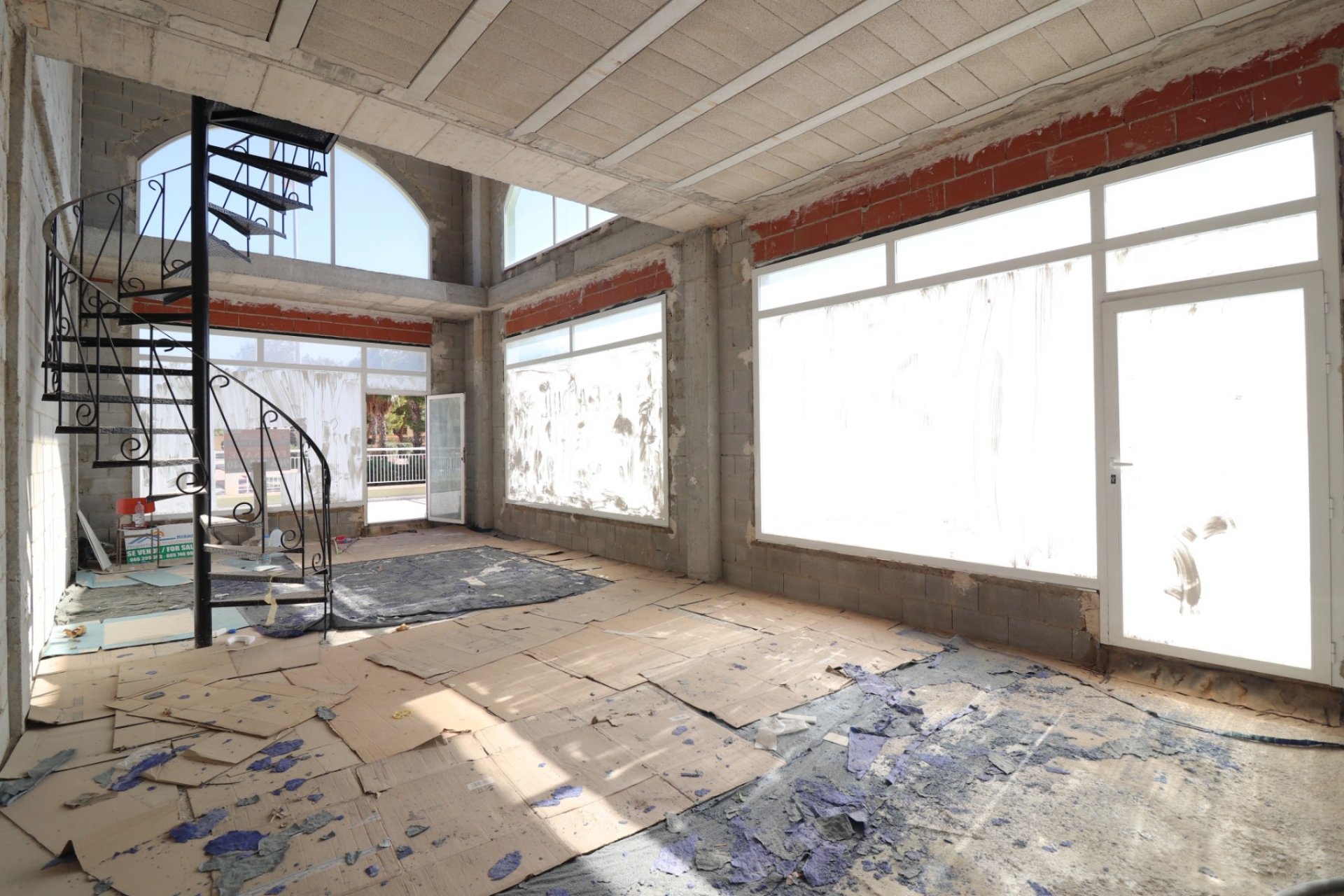 Resale - Commercial - Benimar