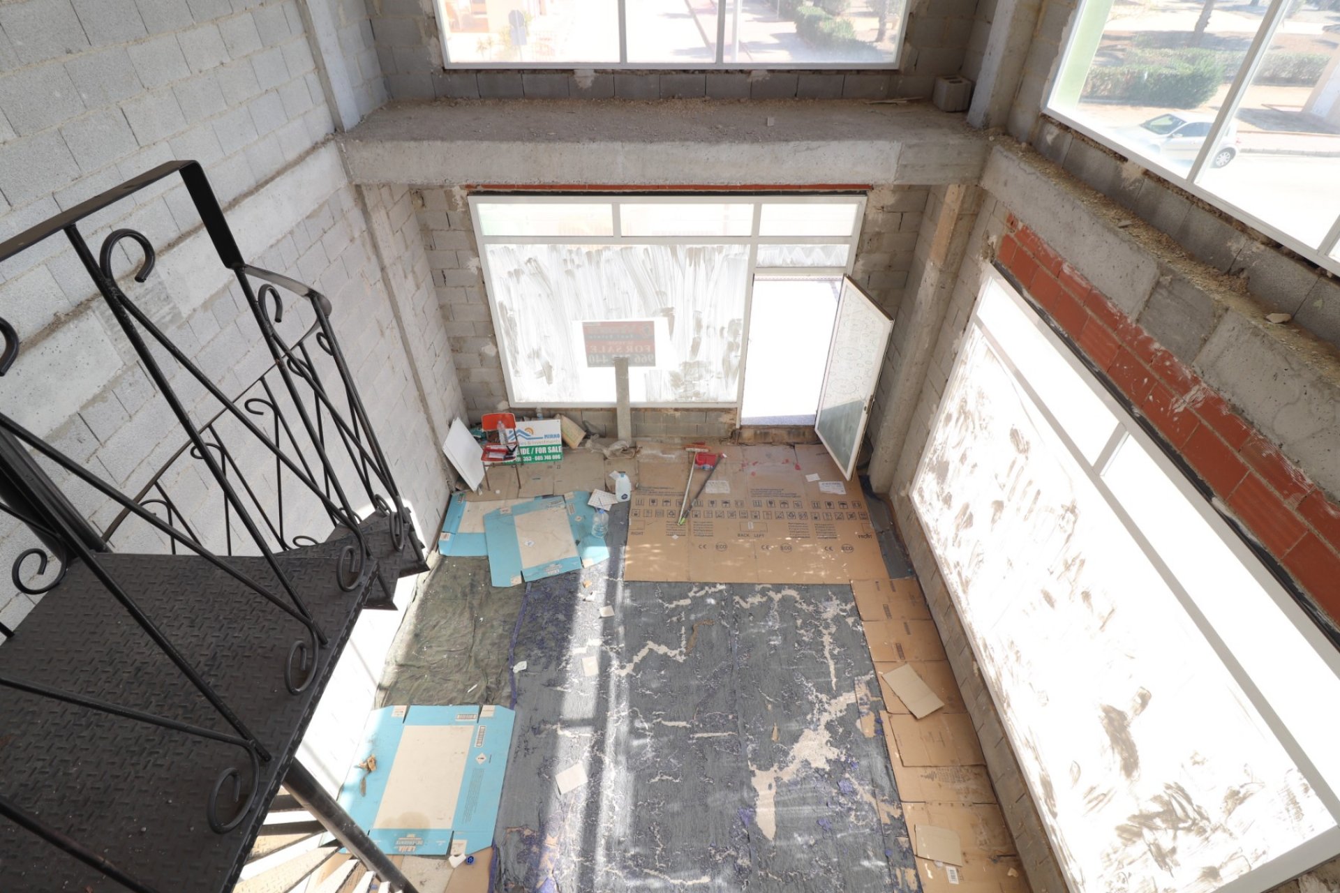 Resale - Commercial - Benimar