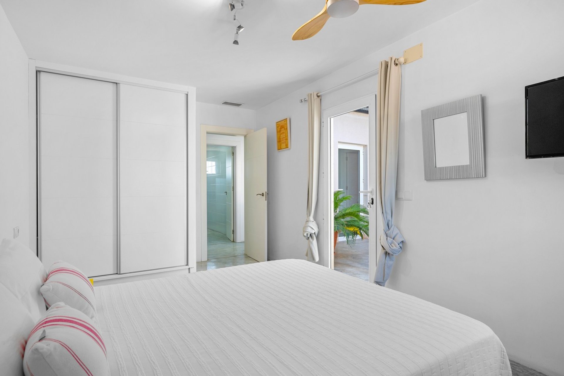 Resale - Country House - Elche