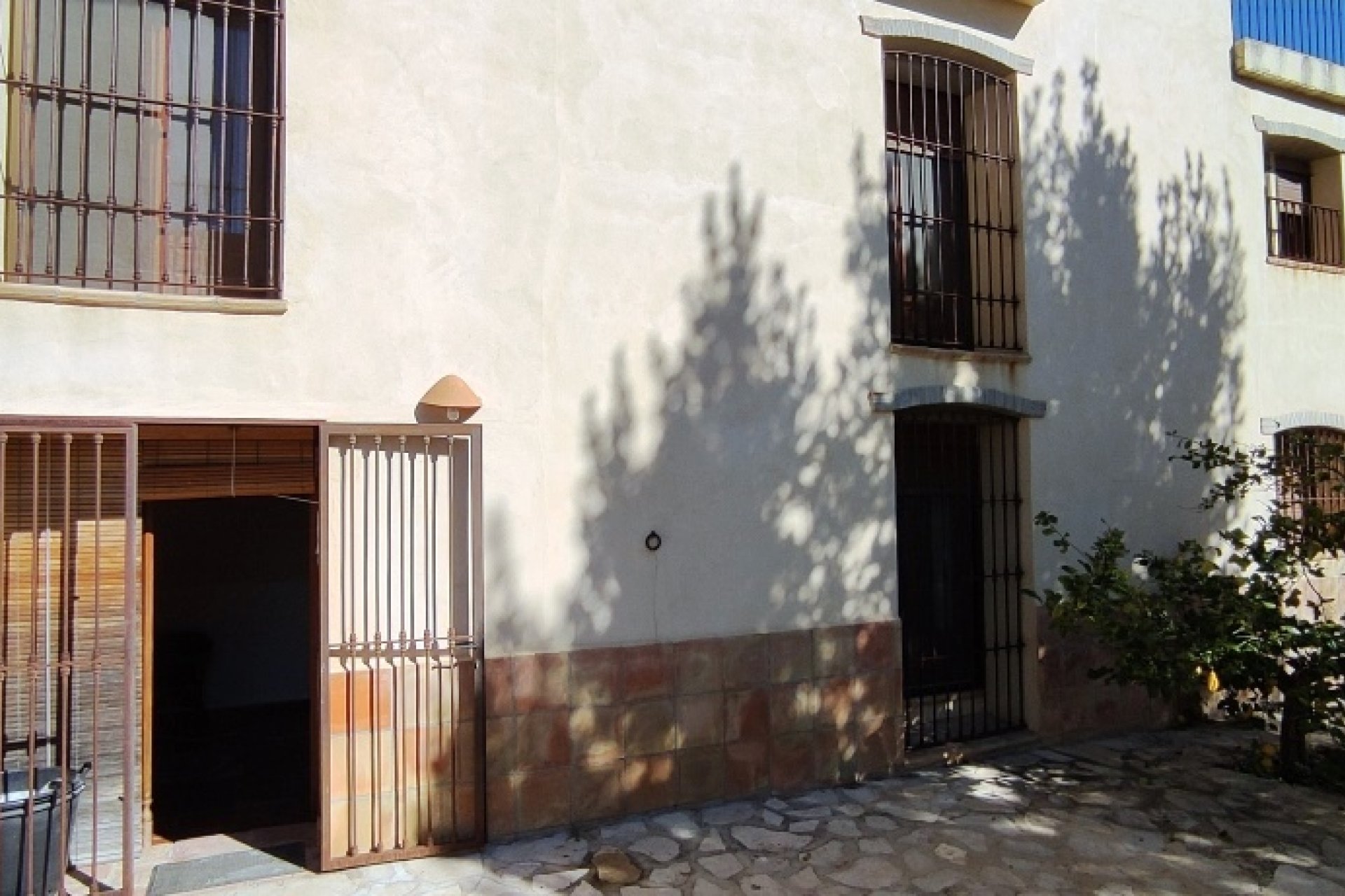 Resale - Country House - Planes