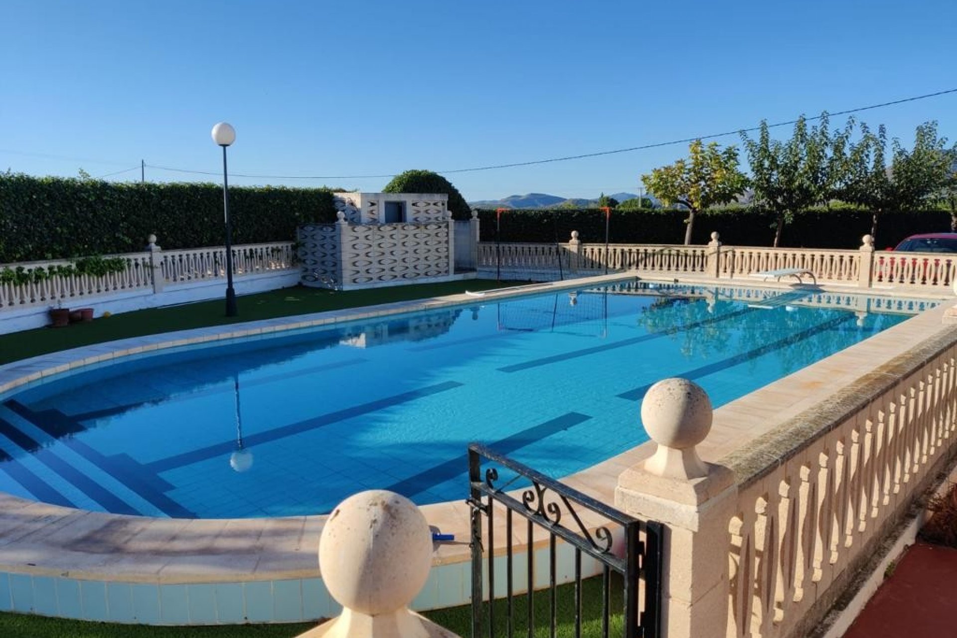 Resale - Country House - Sax