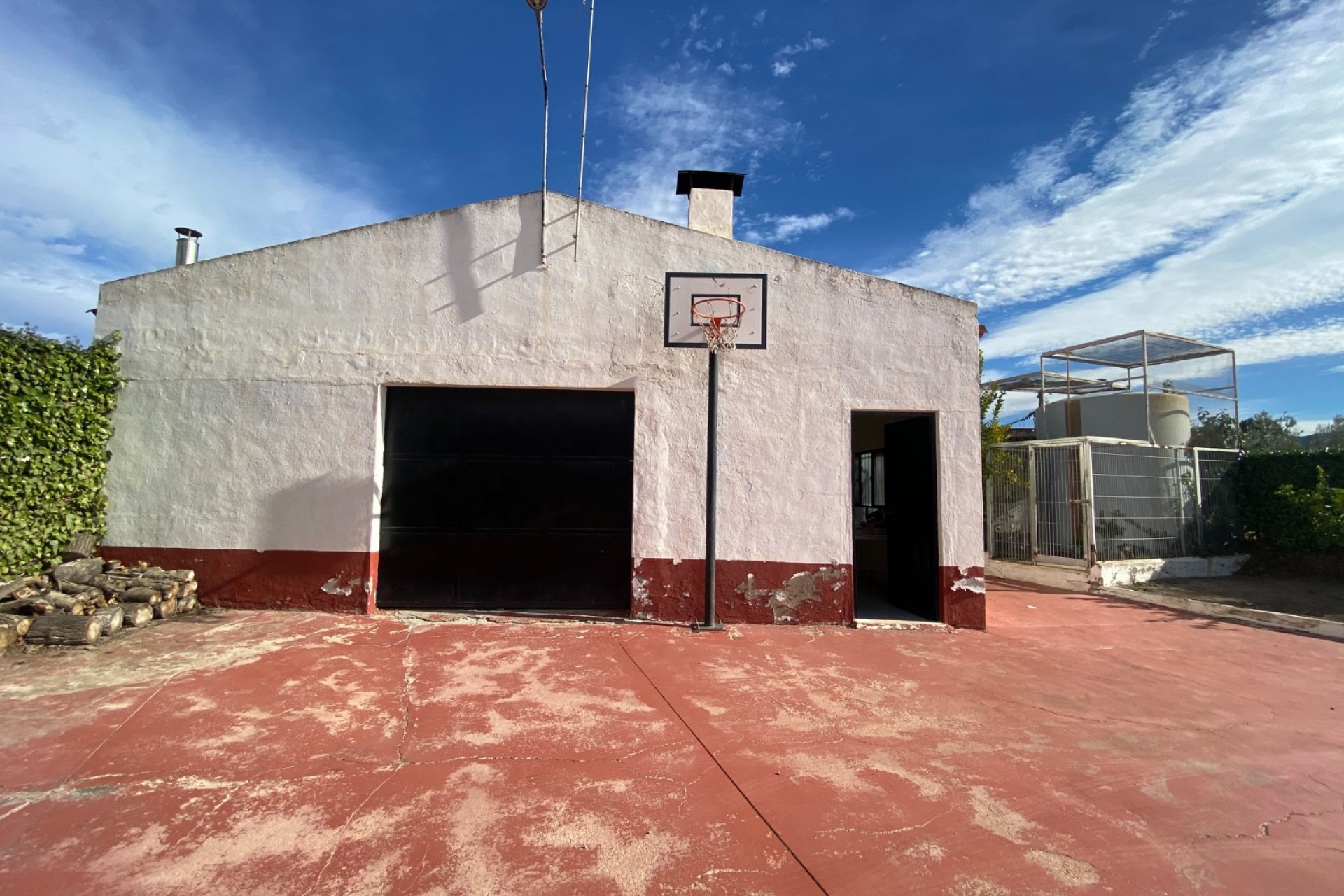 Resale - Country House - Sax