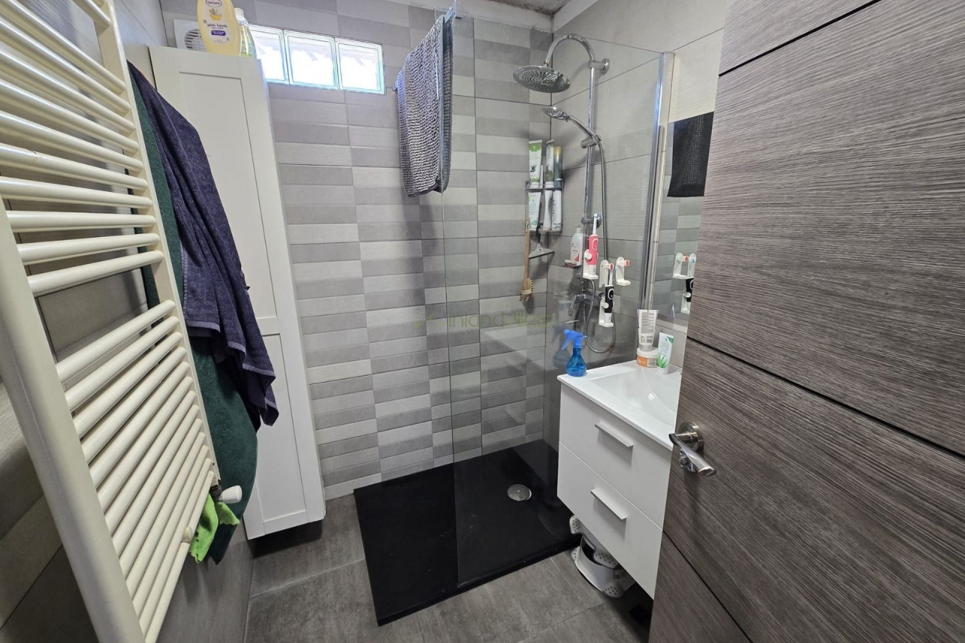 Resale - Country House - Sax