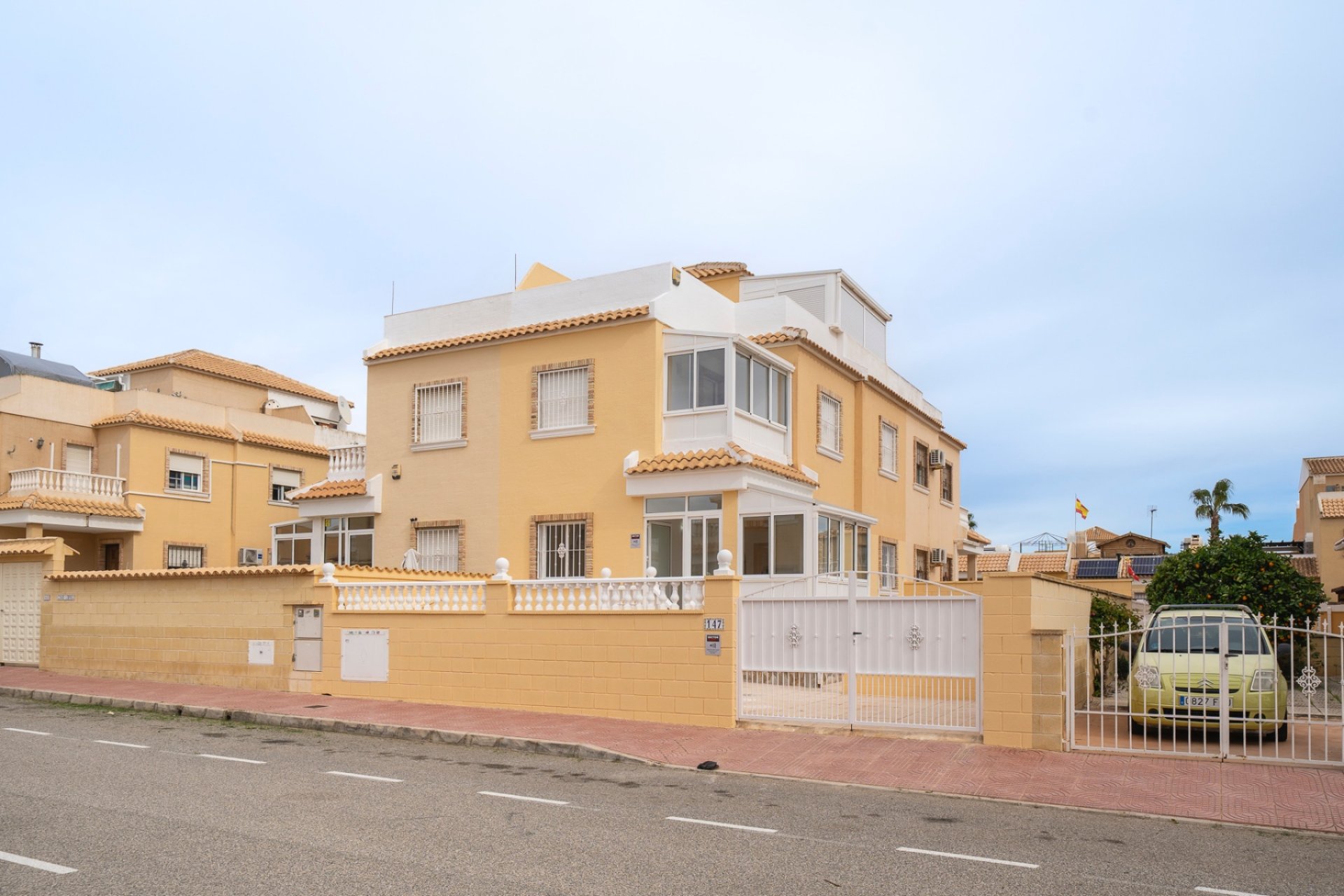 Resale - Townhouse - Ciudad Quesada