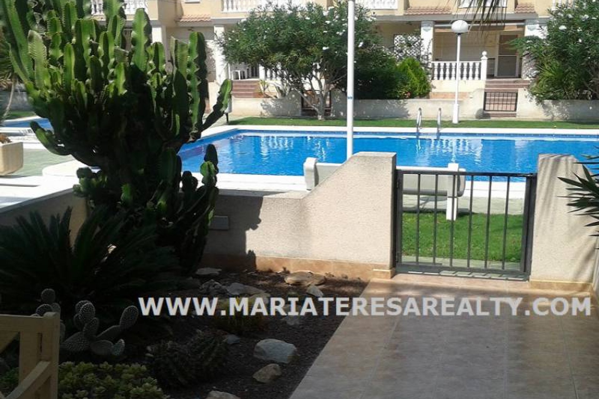 Resale - Townhouse - Los Alcazares - Gated complex Playa II