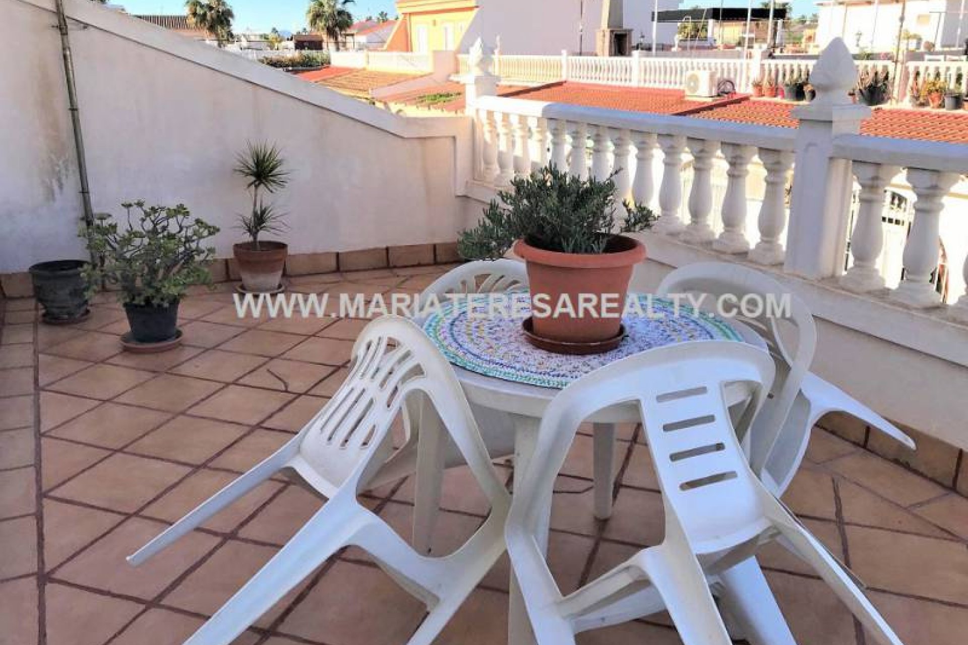 Resale - Townhouse - Los Narejos - Urb. Oasis