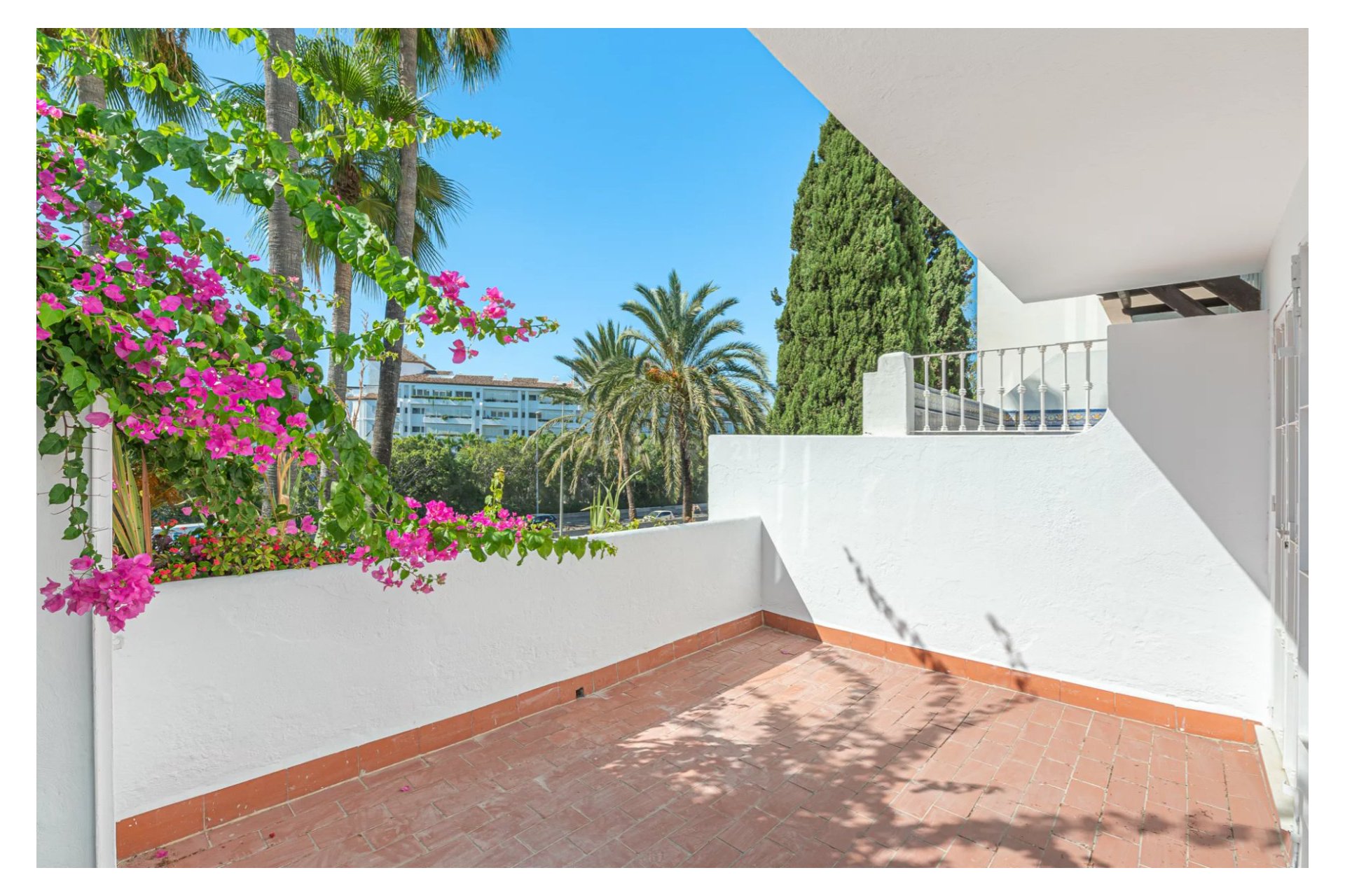 Resale - Townhouse - Marbella - Puerto Banús
