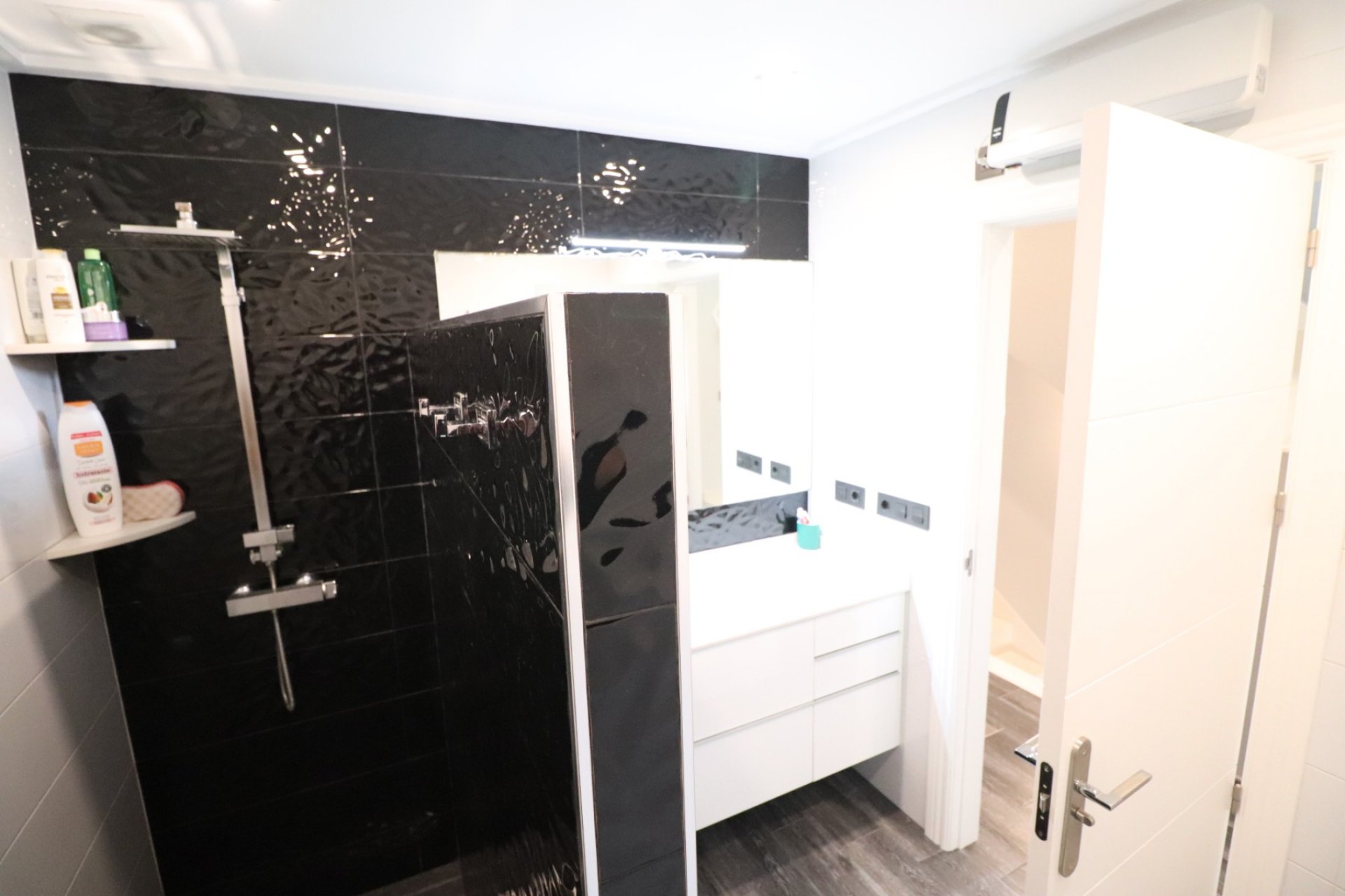 Resale - Townhouse - Redován - Redovan - Town