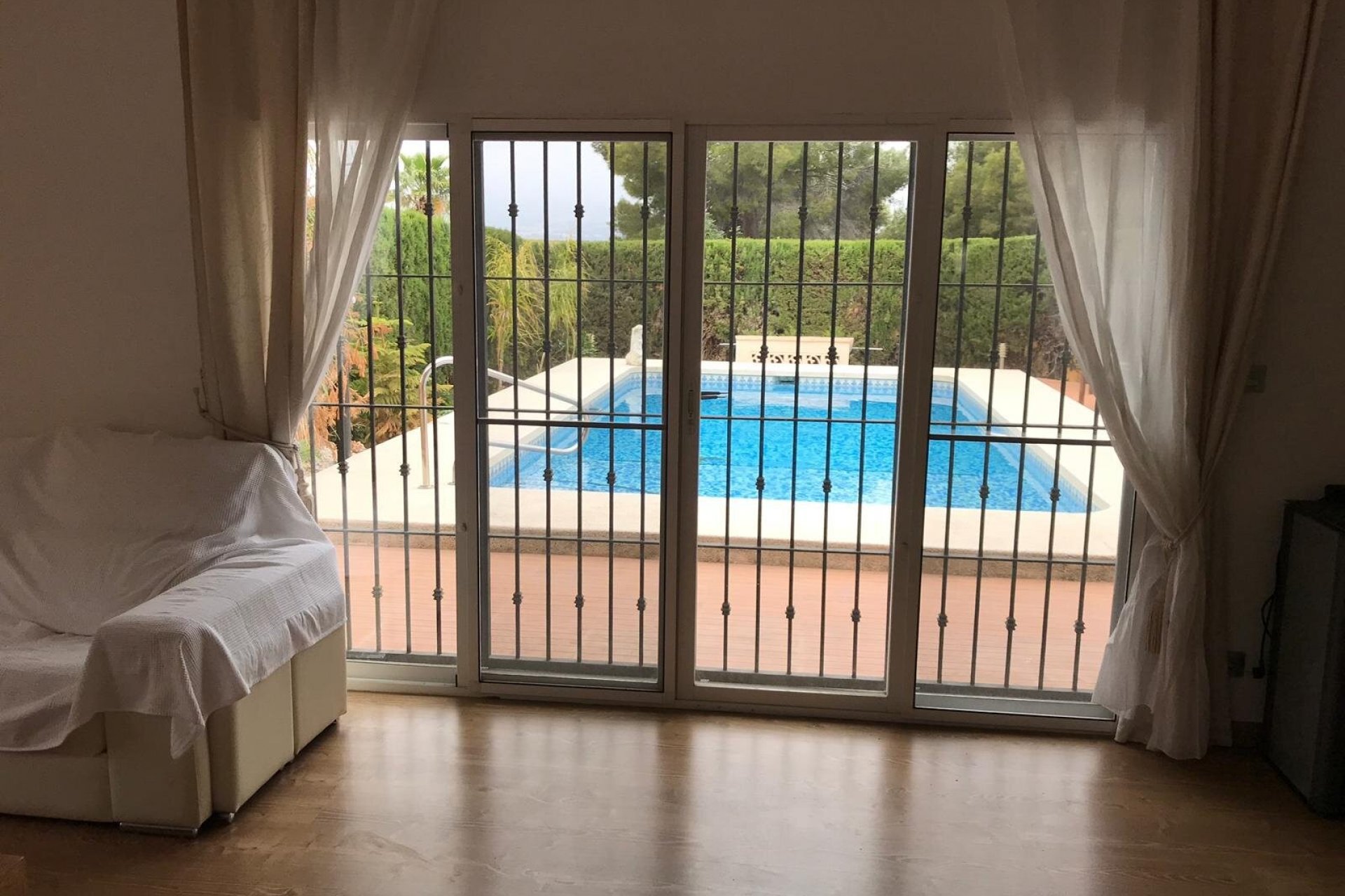 Resale - Villa - Albir