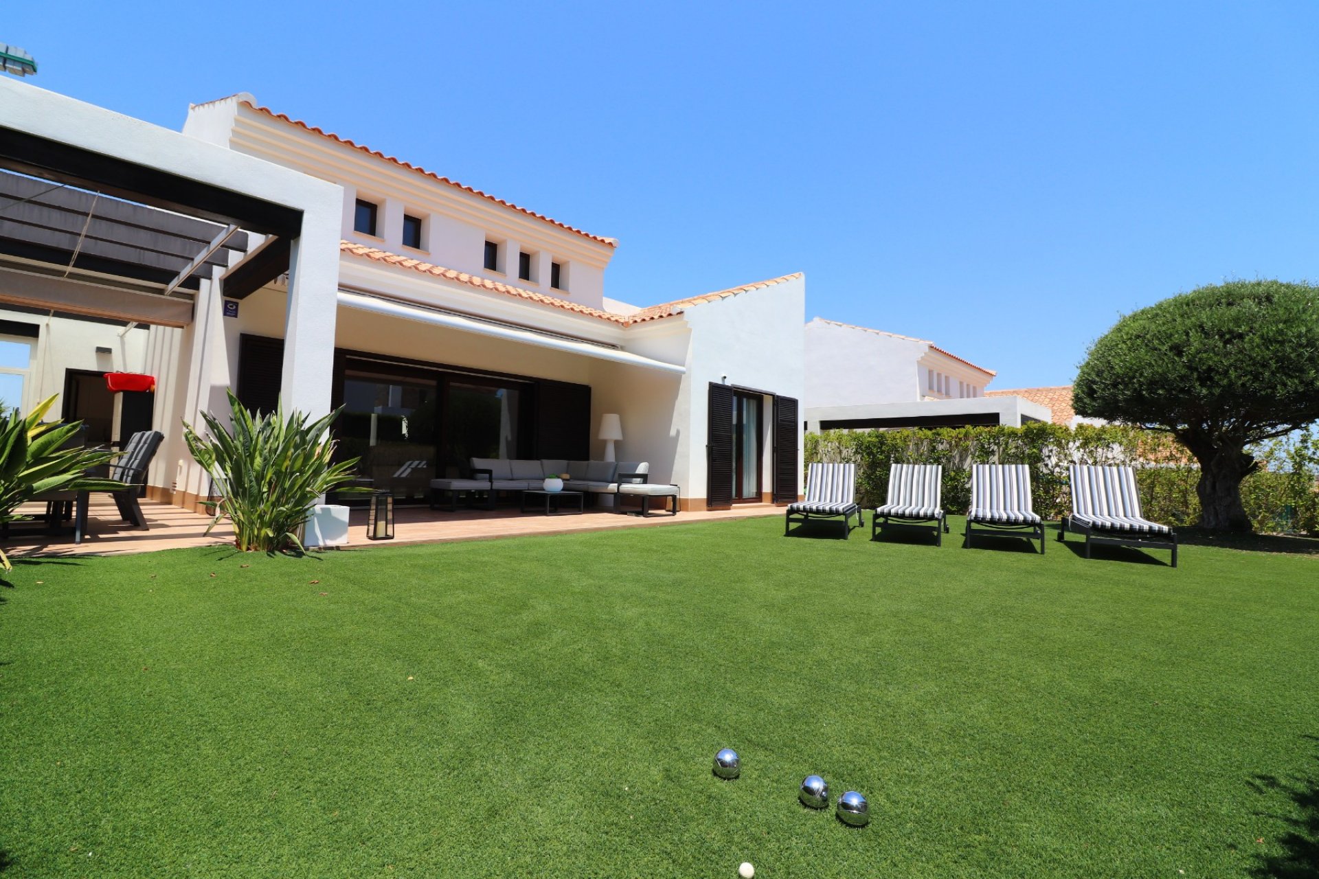 Resale - Villa - Algorfa - La Finca Golf Resort