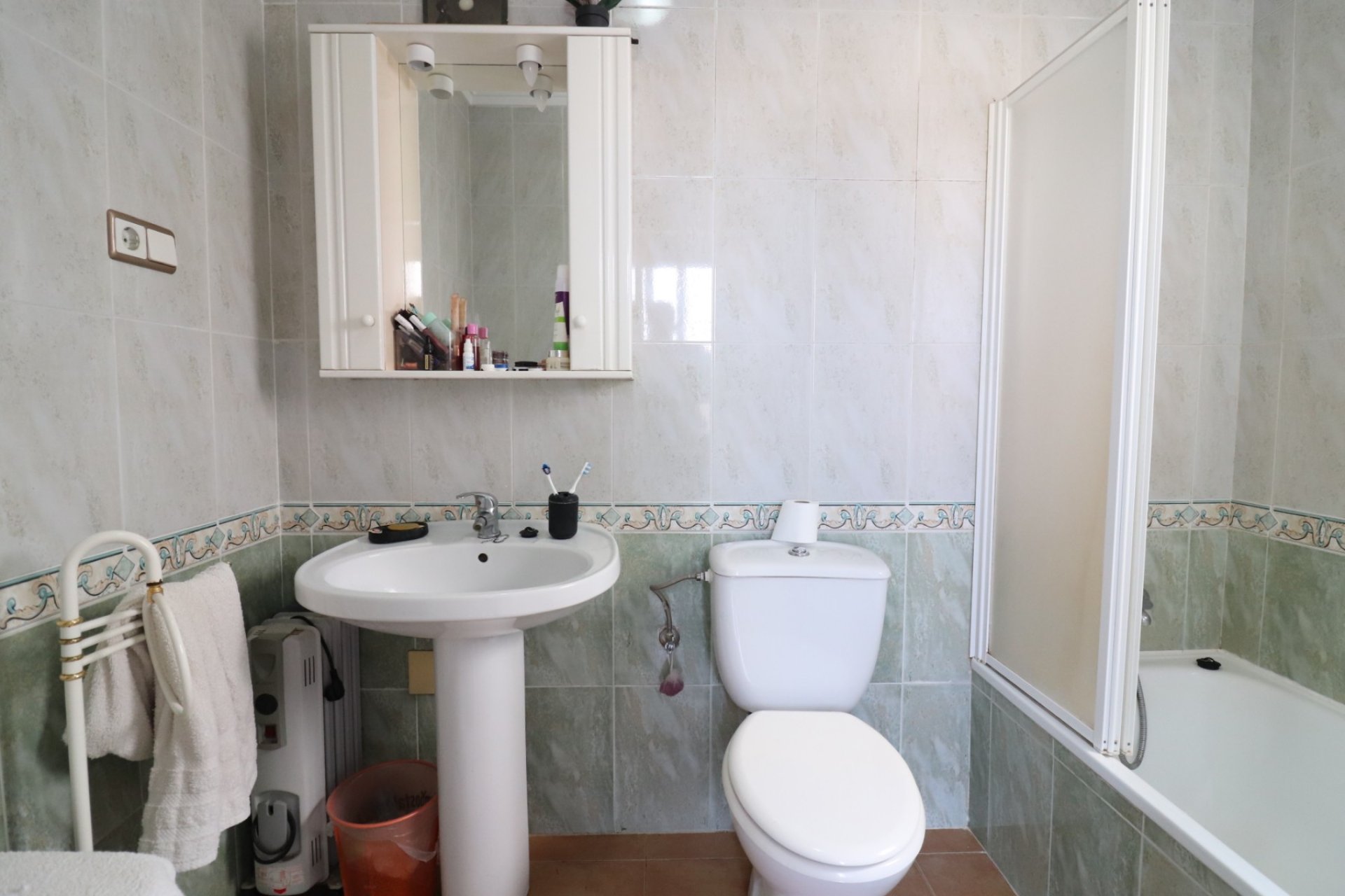 Resale - Villa - Algorfa - Montebello