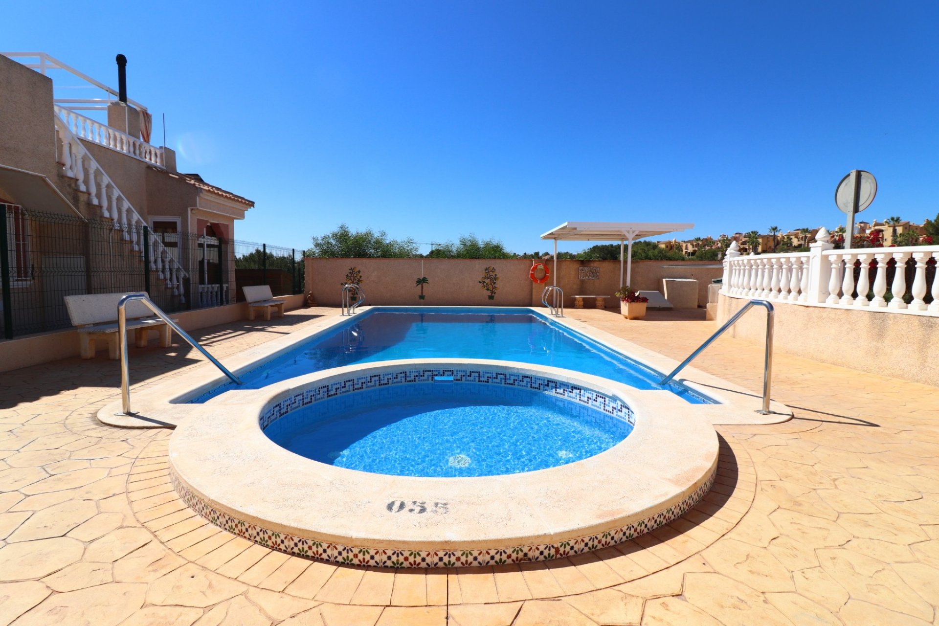 Resale - Villa - Algorfa - Montemar